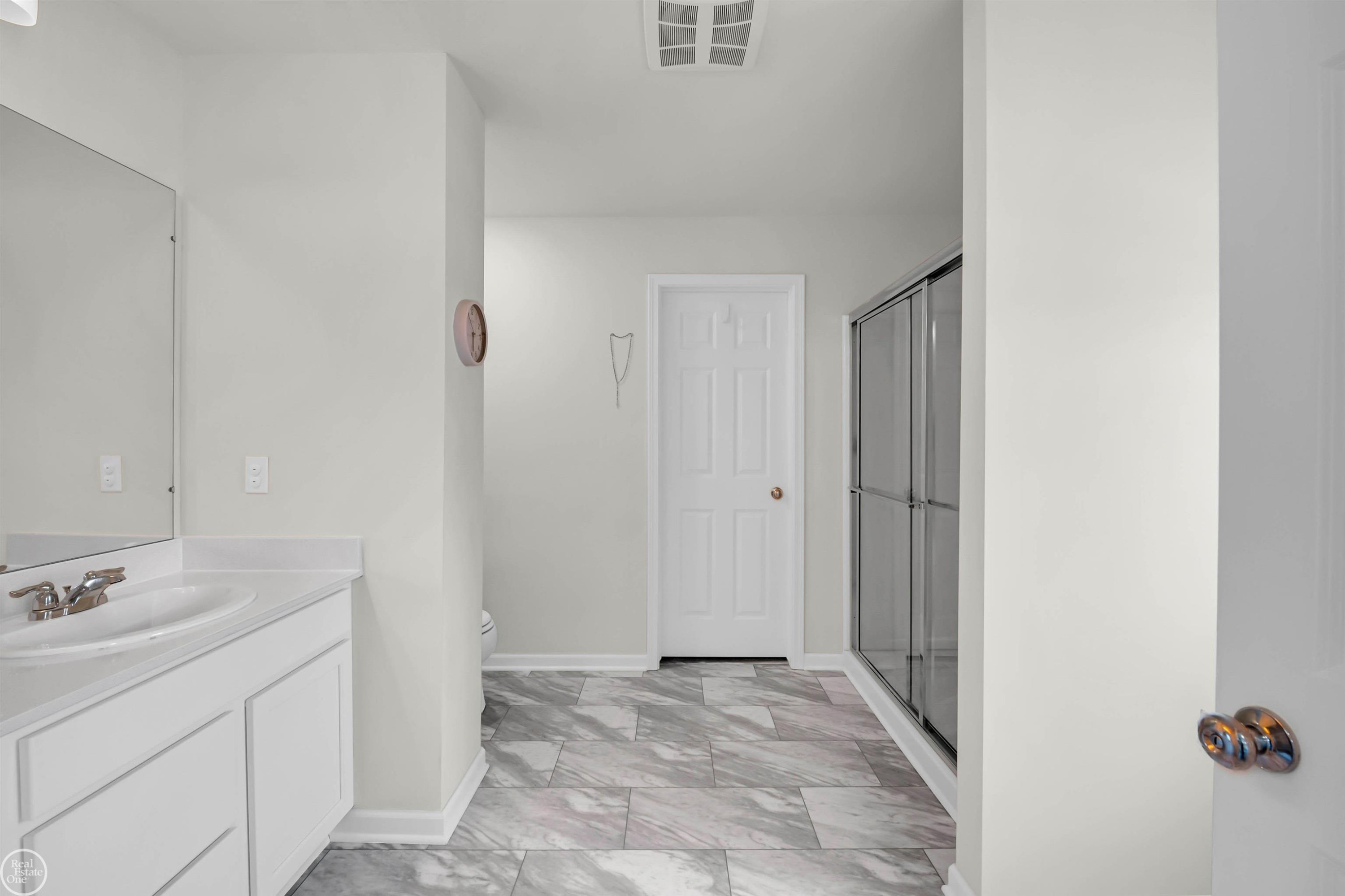 54470 Heron Circle, New Baltimore, MI 48047 — Photo 23