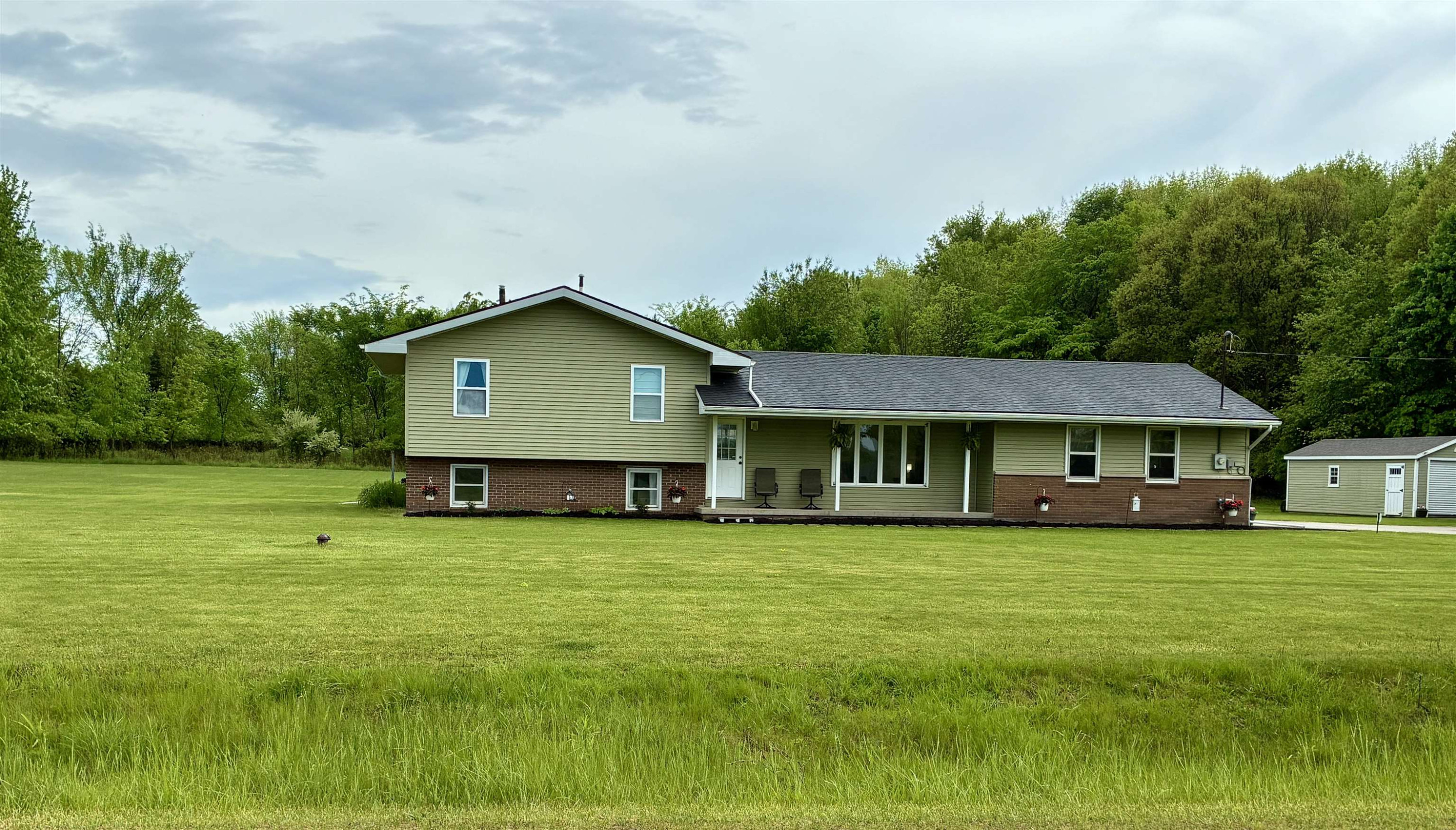 850 Middleton Road, Owosso, MI 48867 — Photo 2
