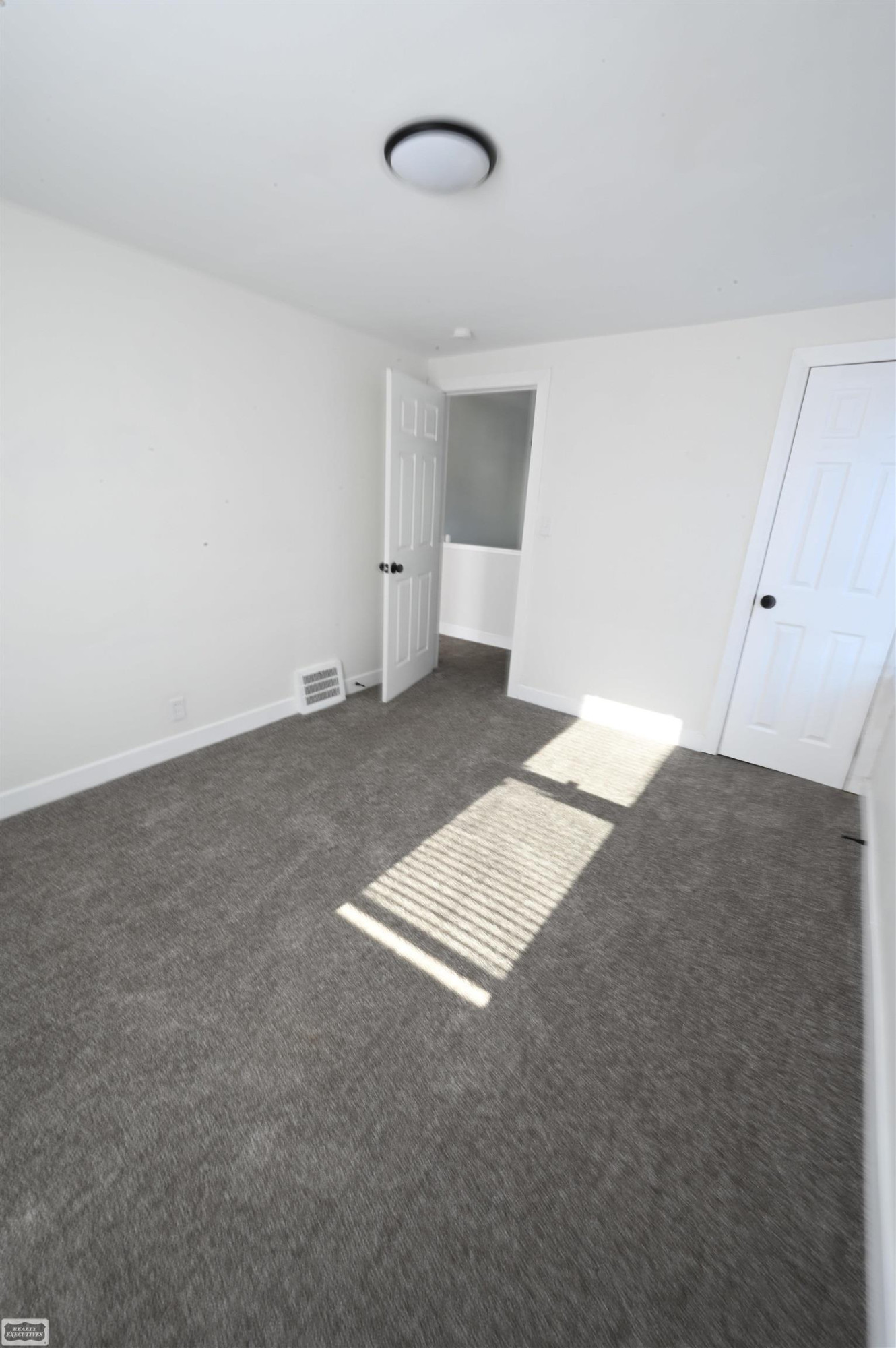 15829 Minock Street, Detroit, MI 48223 — Photo 13