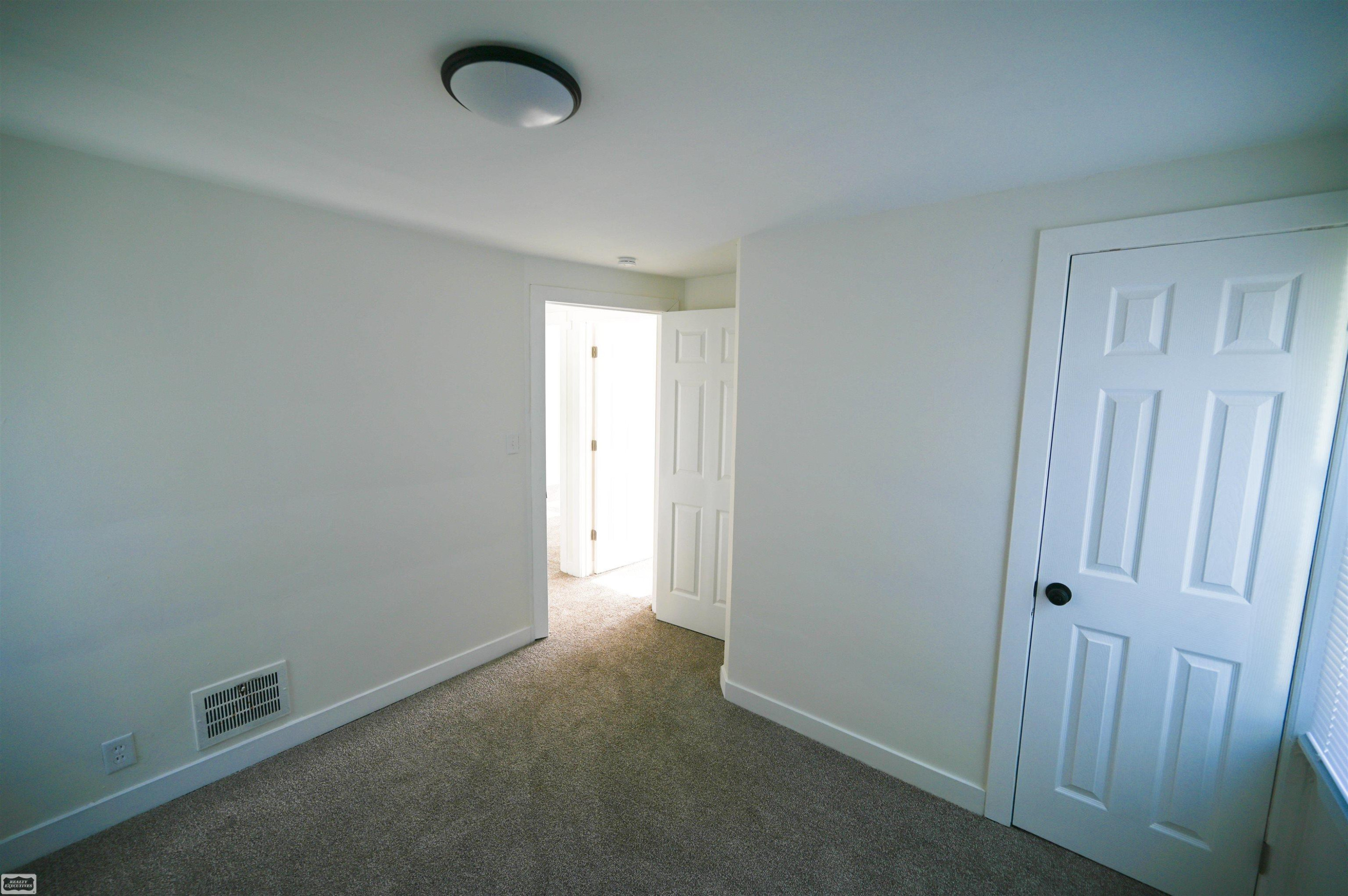 15829 Minock Street, Detroit, MI 48223 — Photo 18