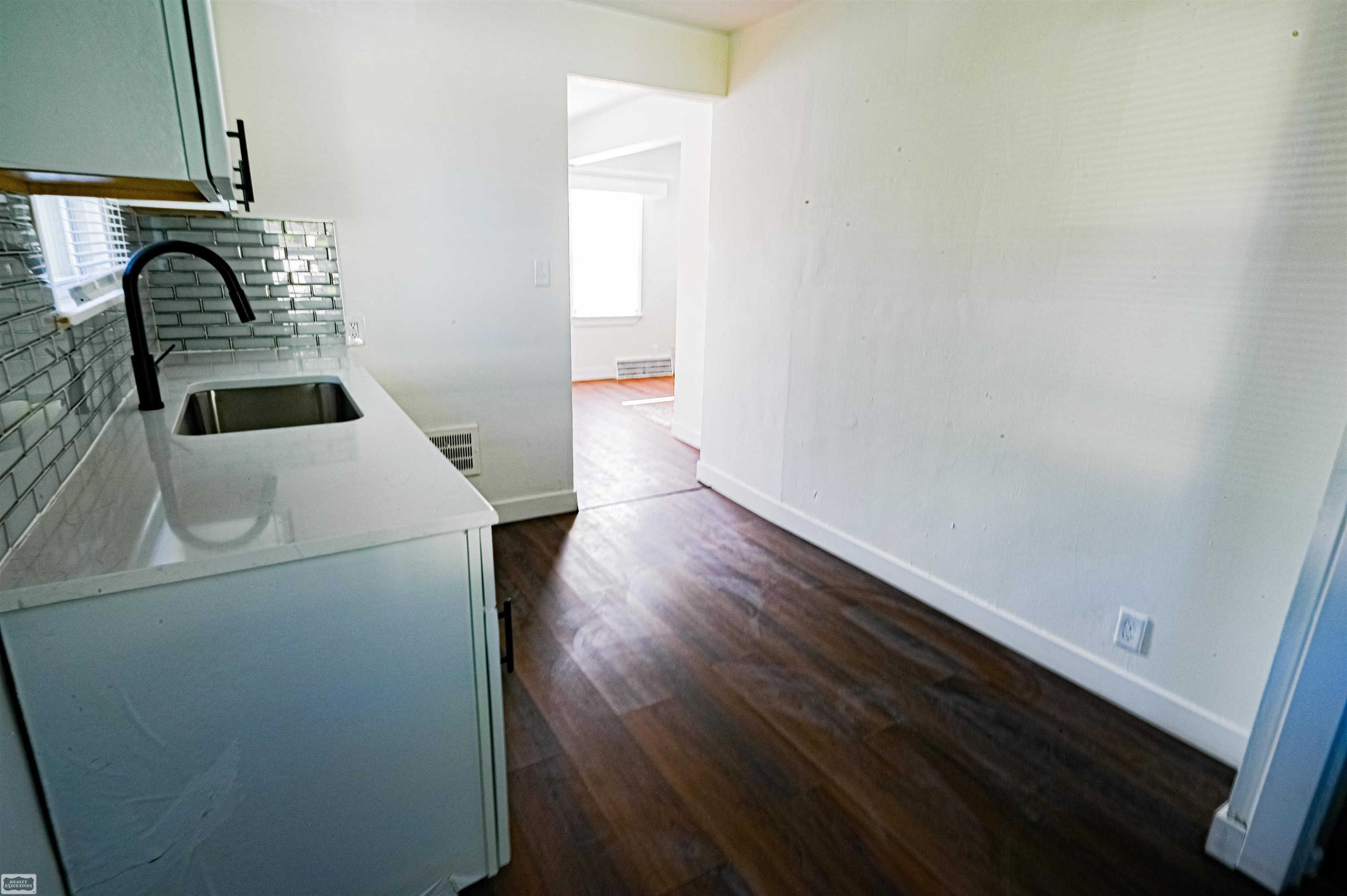 15829 Minock Street, Detroit, MI 48223 — Photo 21