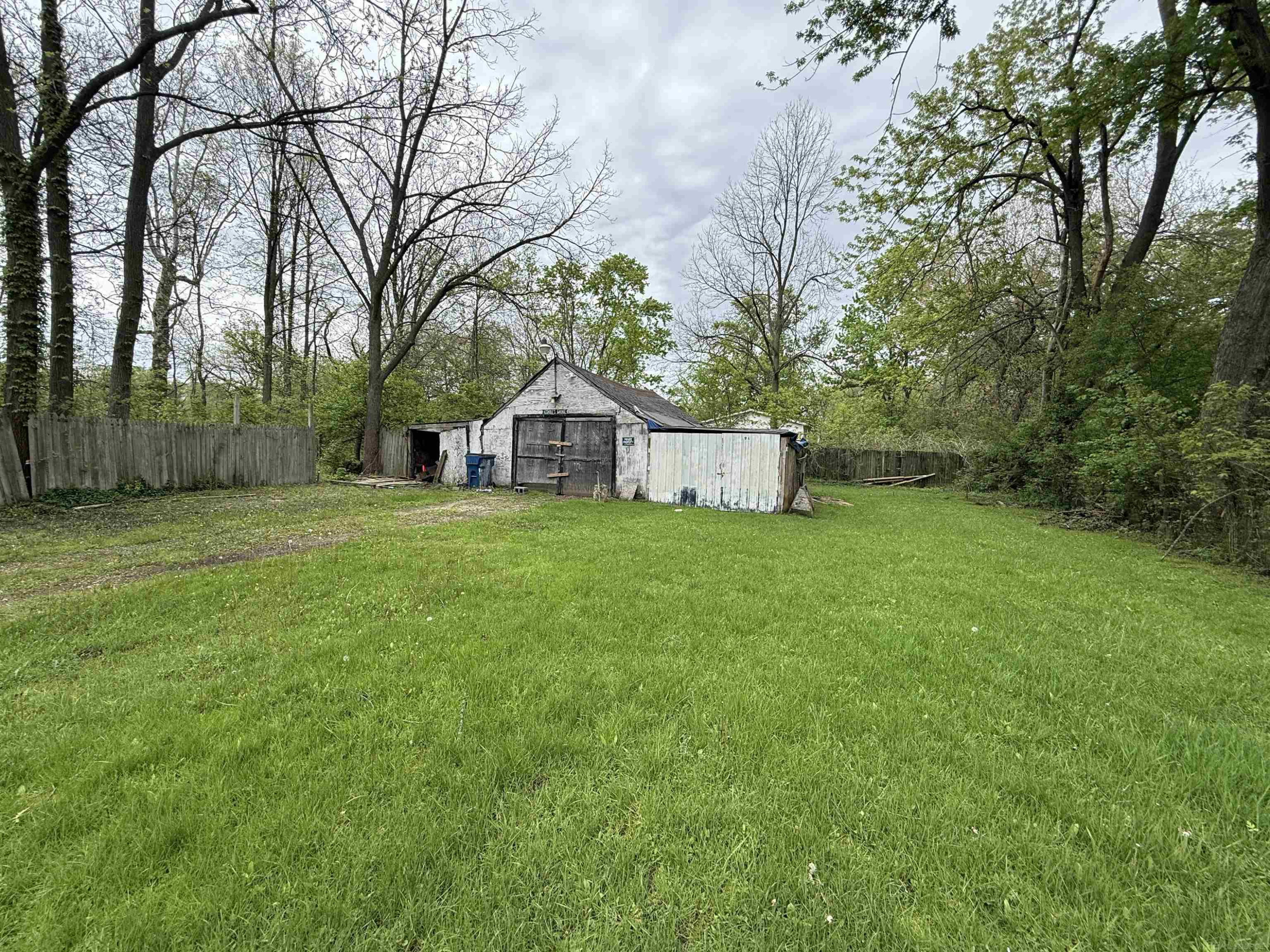 939 Field Avenue, Kalamazoo, MI 49048 — Photo 3