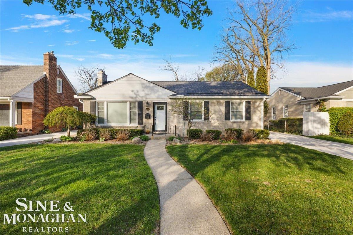 1044 Somerset Avenue, Grosse Pointe Park, MI 48230 — front exterior
