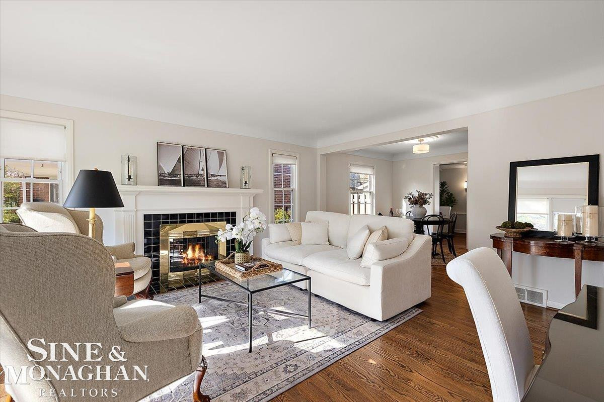 1044 Somerset Avenue, Grosse Pointe Park, MI 48230 — Photo 2