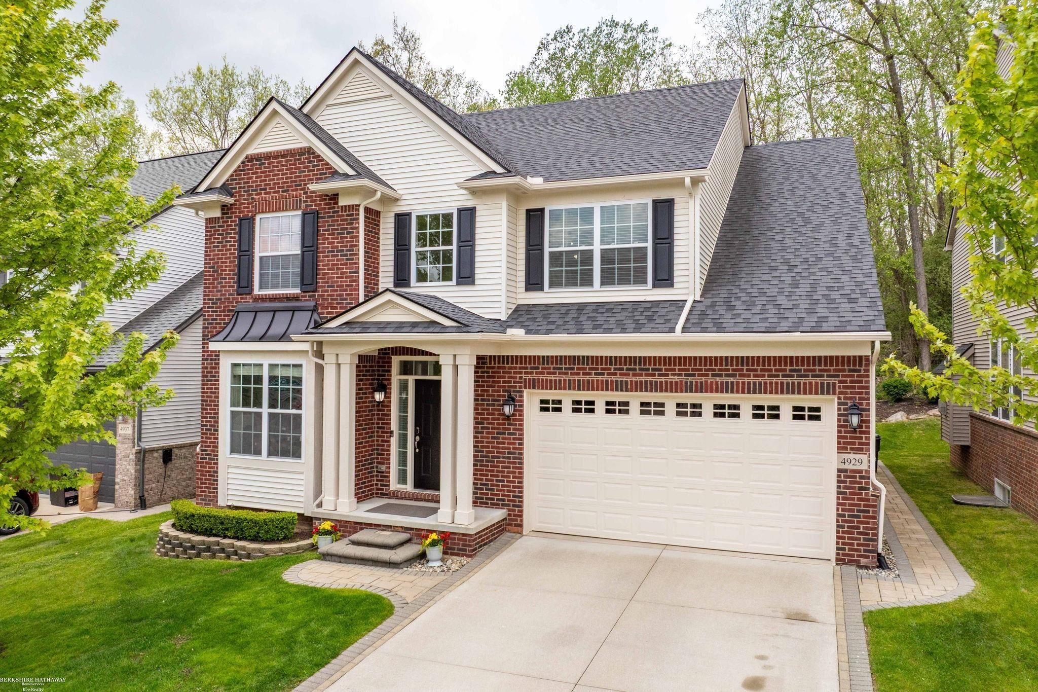 4929 W Stonegate Circle, Lake Orion, MI — front exterior