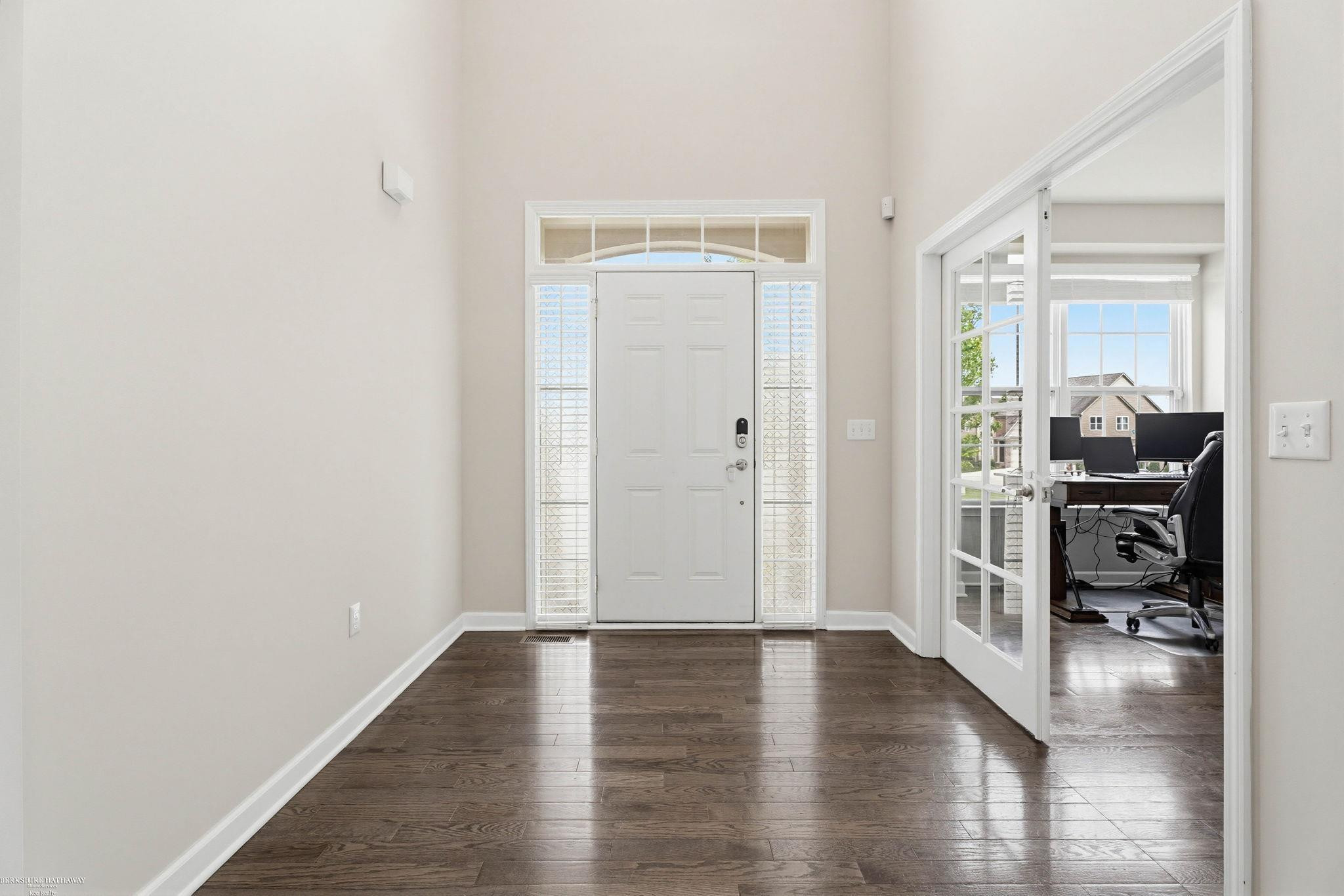4929 W Stonegate Circle, Lake Orion, MI — Photo 11