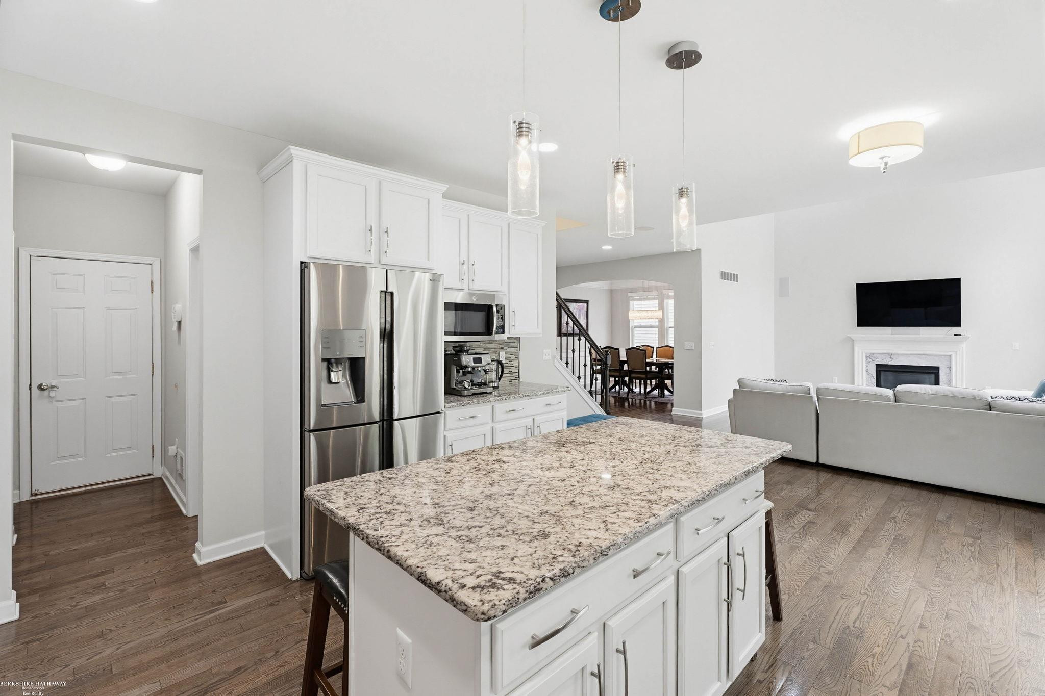 4929 W Stonegate Circle, Lake Orion, MI — Photo 32