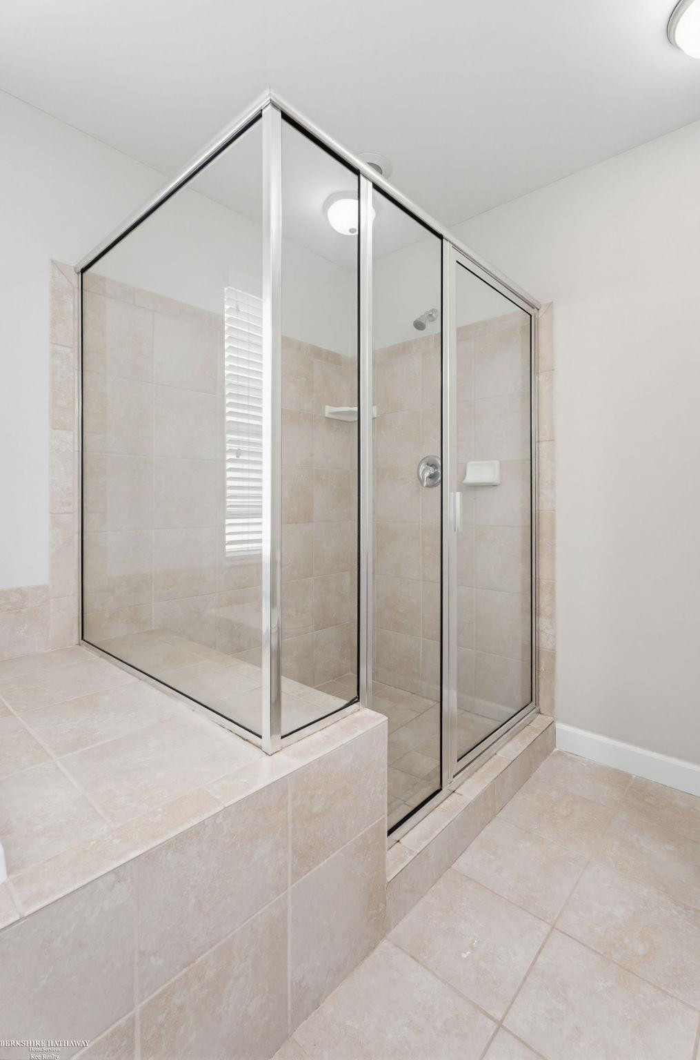 4929 W Stonegate Circle, Lake Orion, MI — Photo 46
