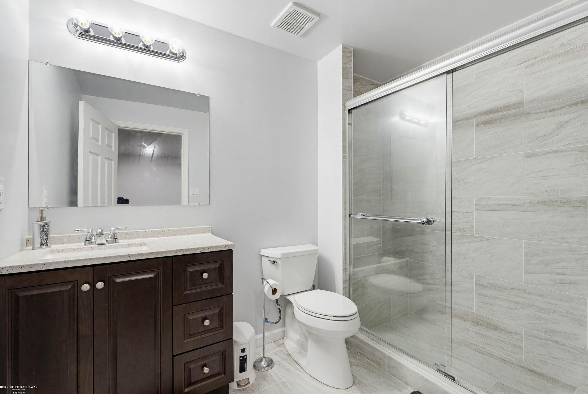 4929 W Stonegate Circle, Lake Orion, MI — Photo 56