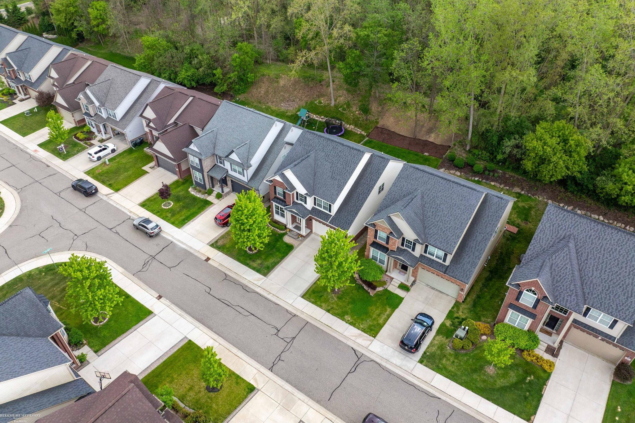 4929 W Stonegate Circle, Lake Orion, MI — Photo 86