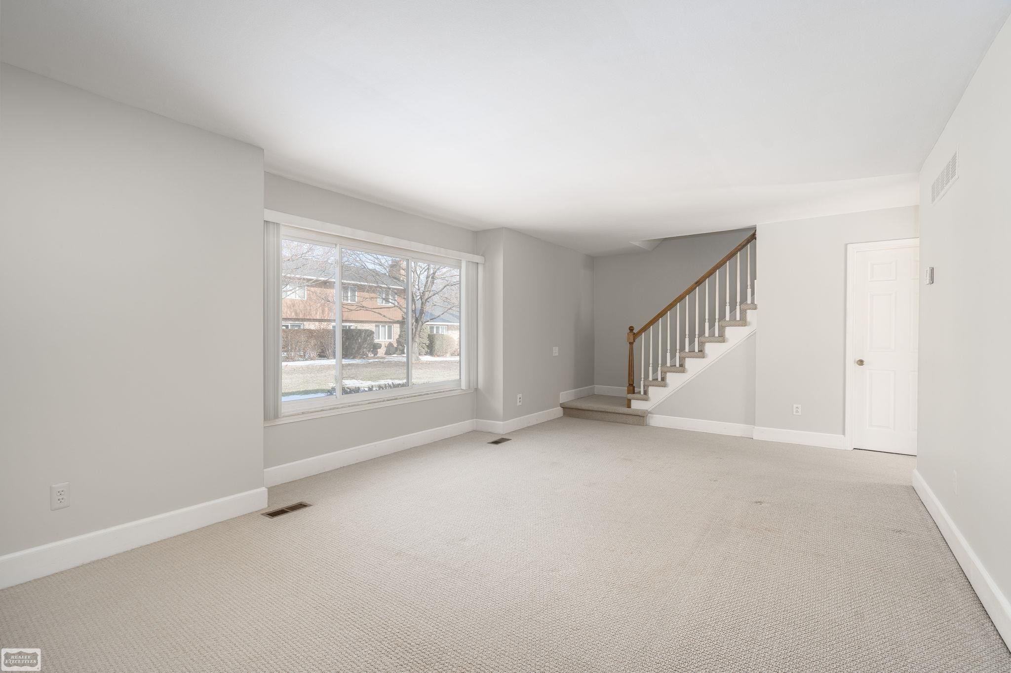42699 Jonathan Place, Clinton Twp, MI 48038 — Photo 15