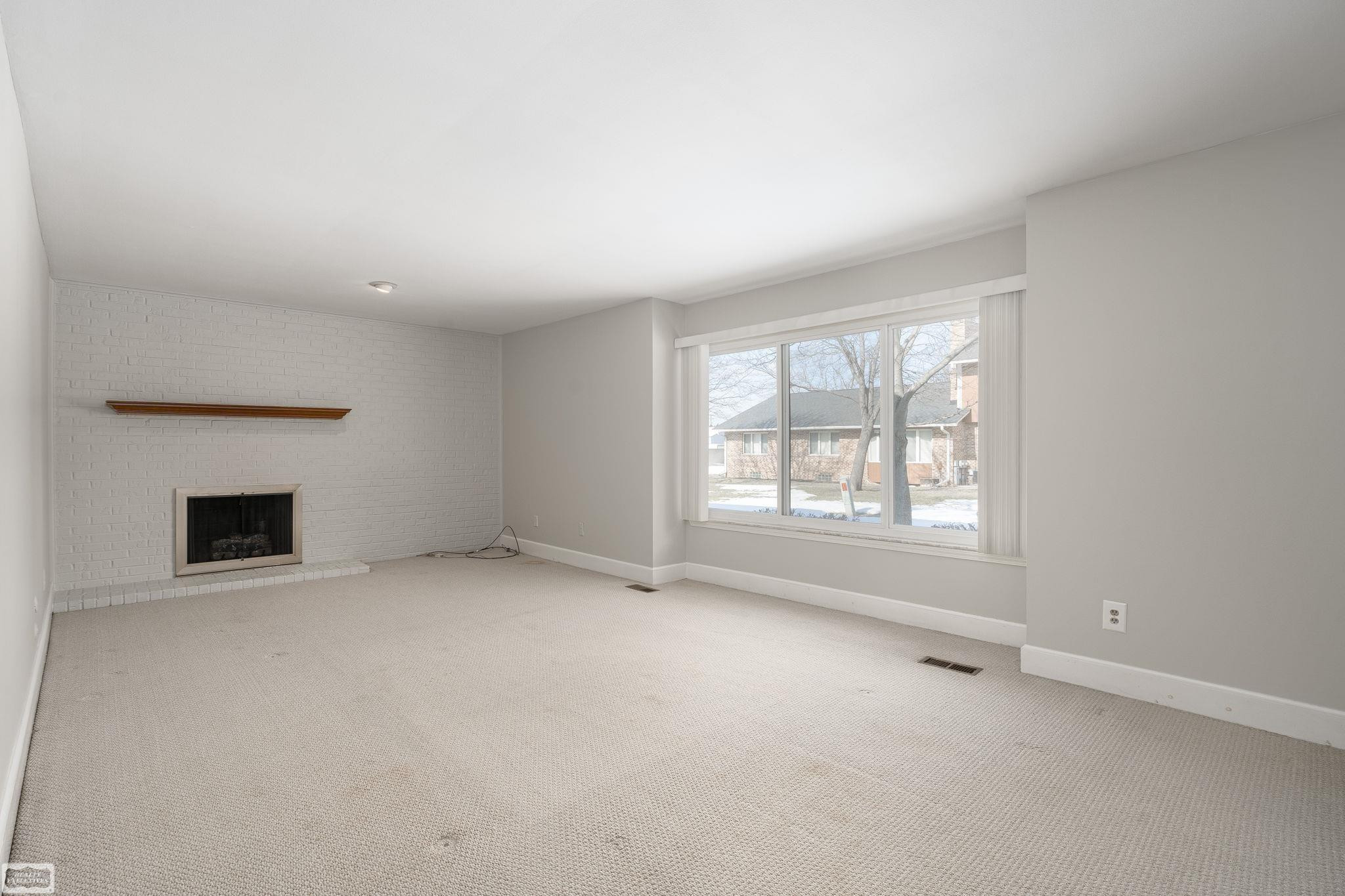 42699 Jonathan Place, Clinton Twp, MI 48038 — Photo 31