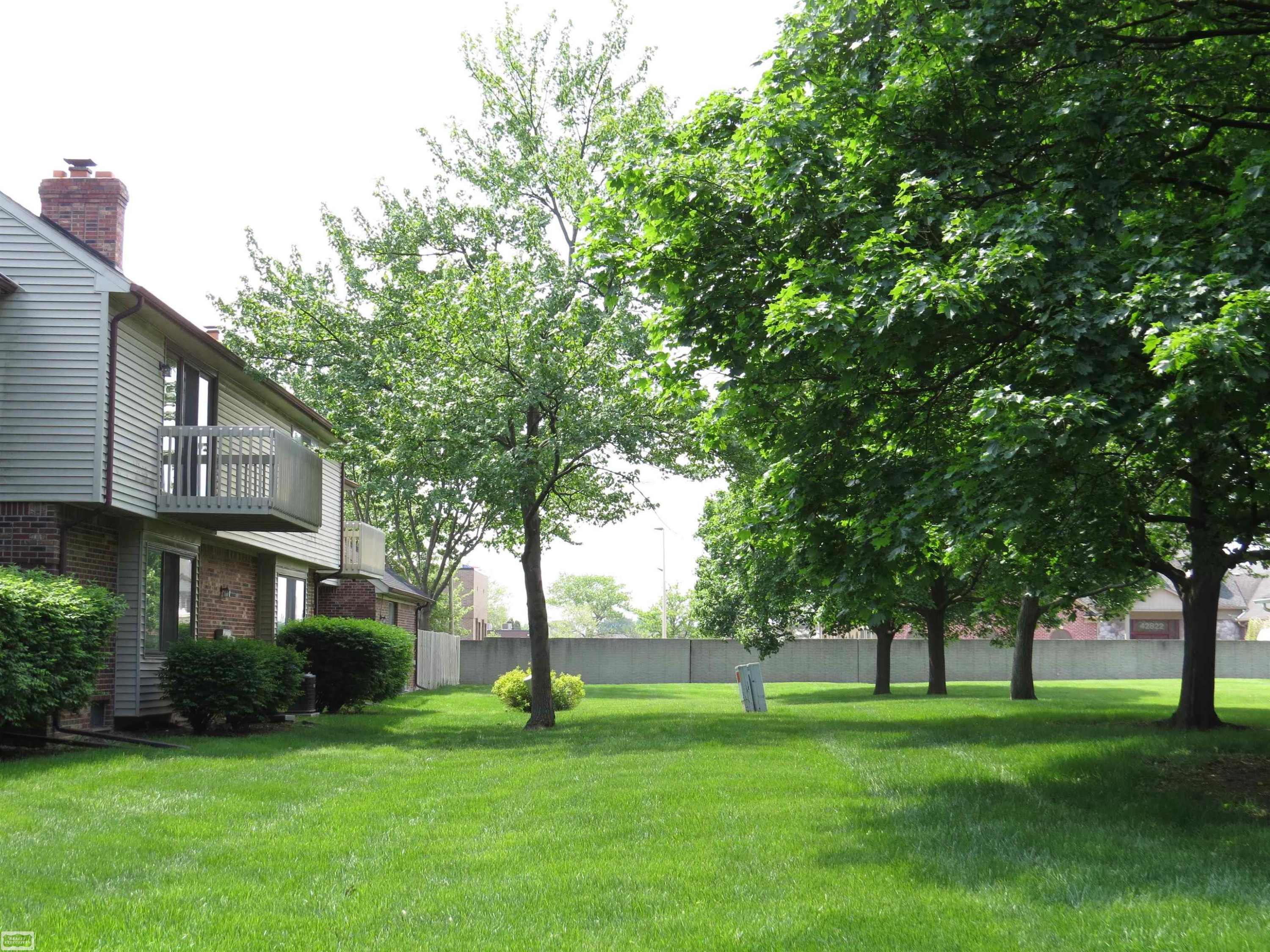 42699 Jonathan Place, Clinton Twp, MI 48038 — Photo 43