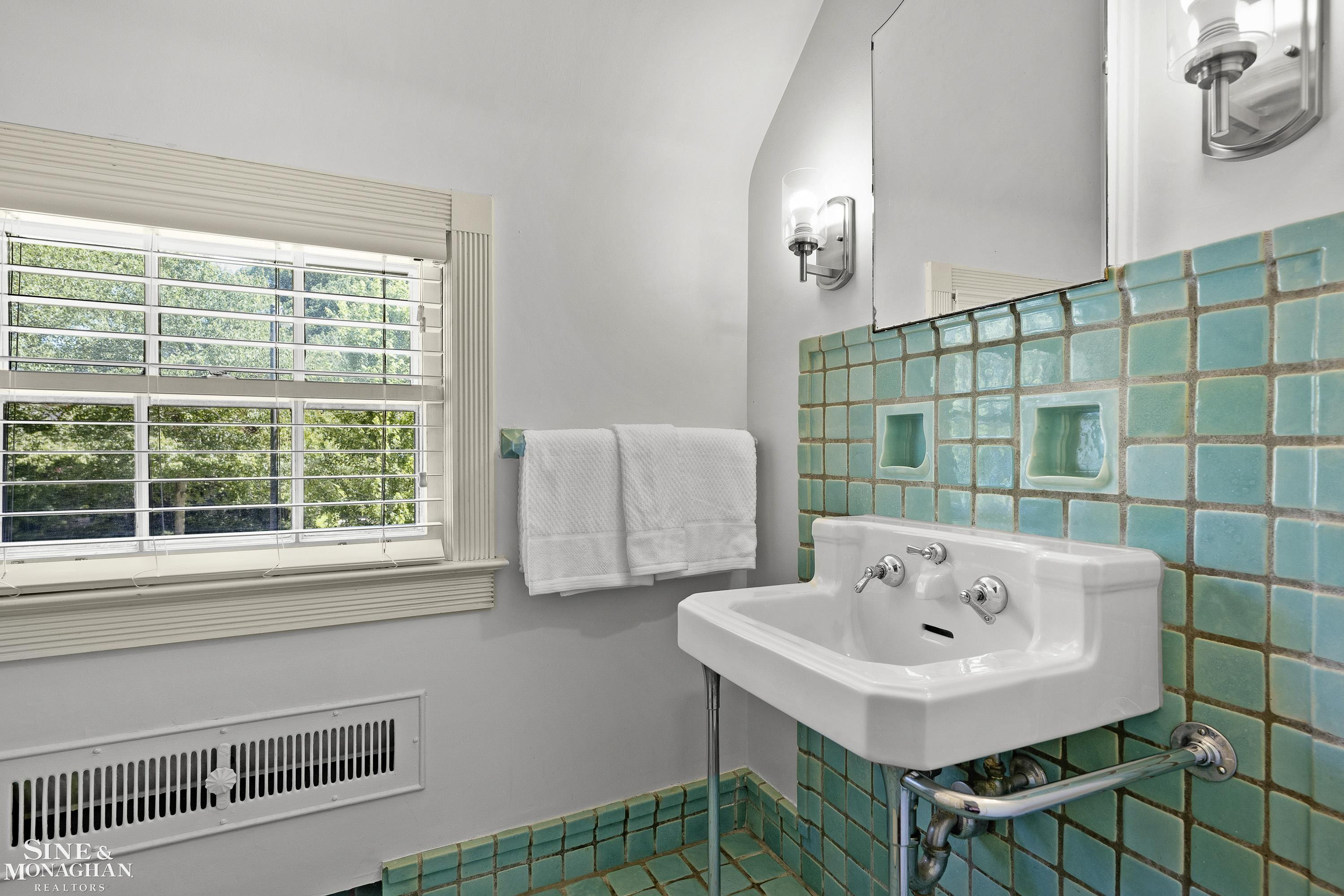 93 Merriweather Road, Grosse Pointe Farms, MI 48236 — Photo 43