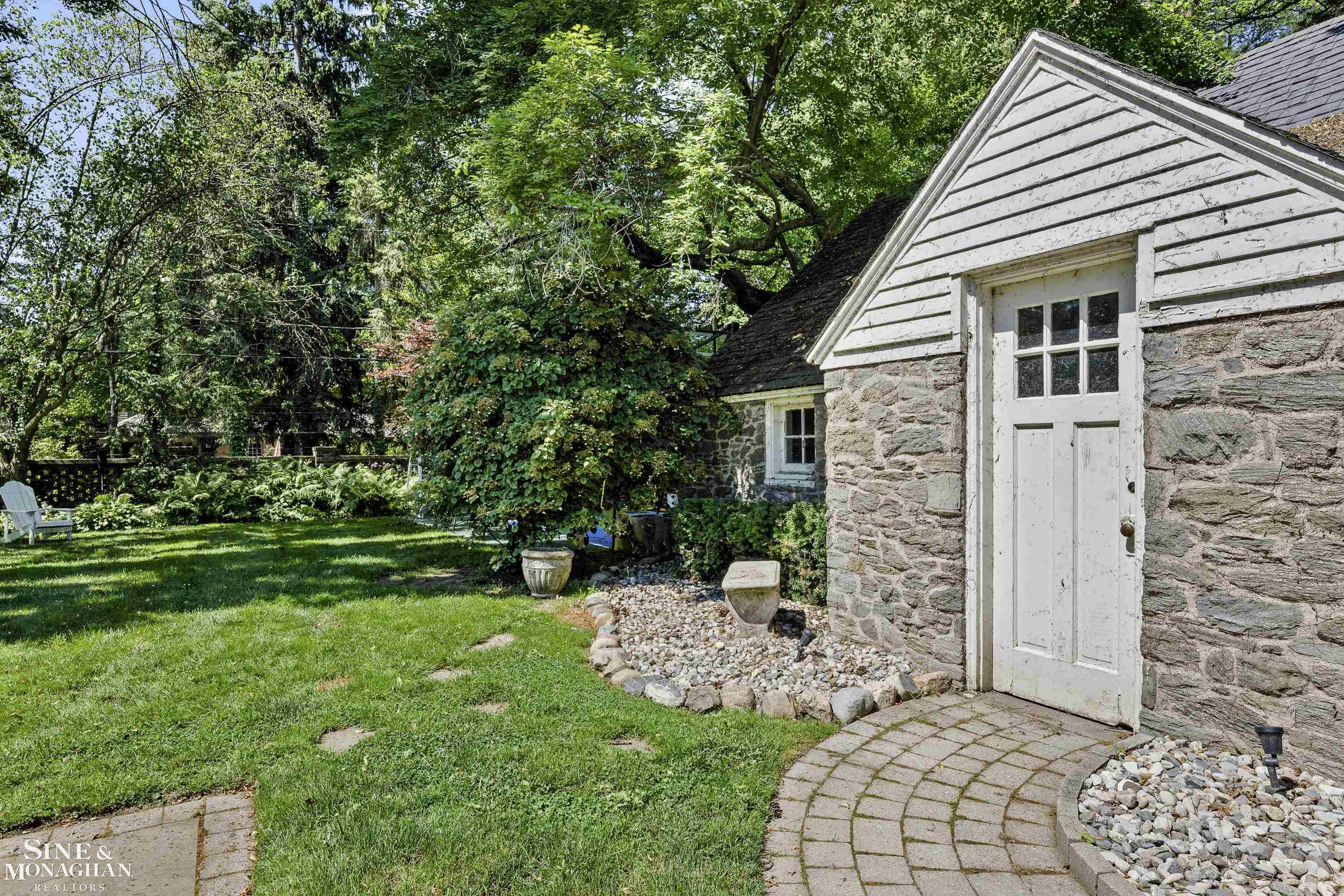 93 Merriweather Road, Grosse Pointe Farms, MI 48236 — Photo 60