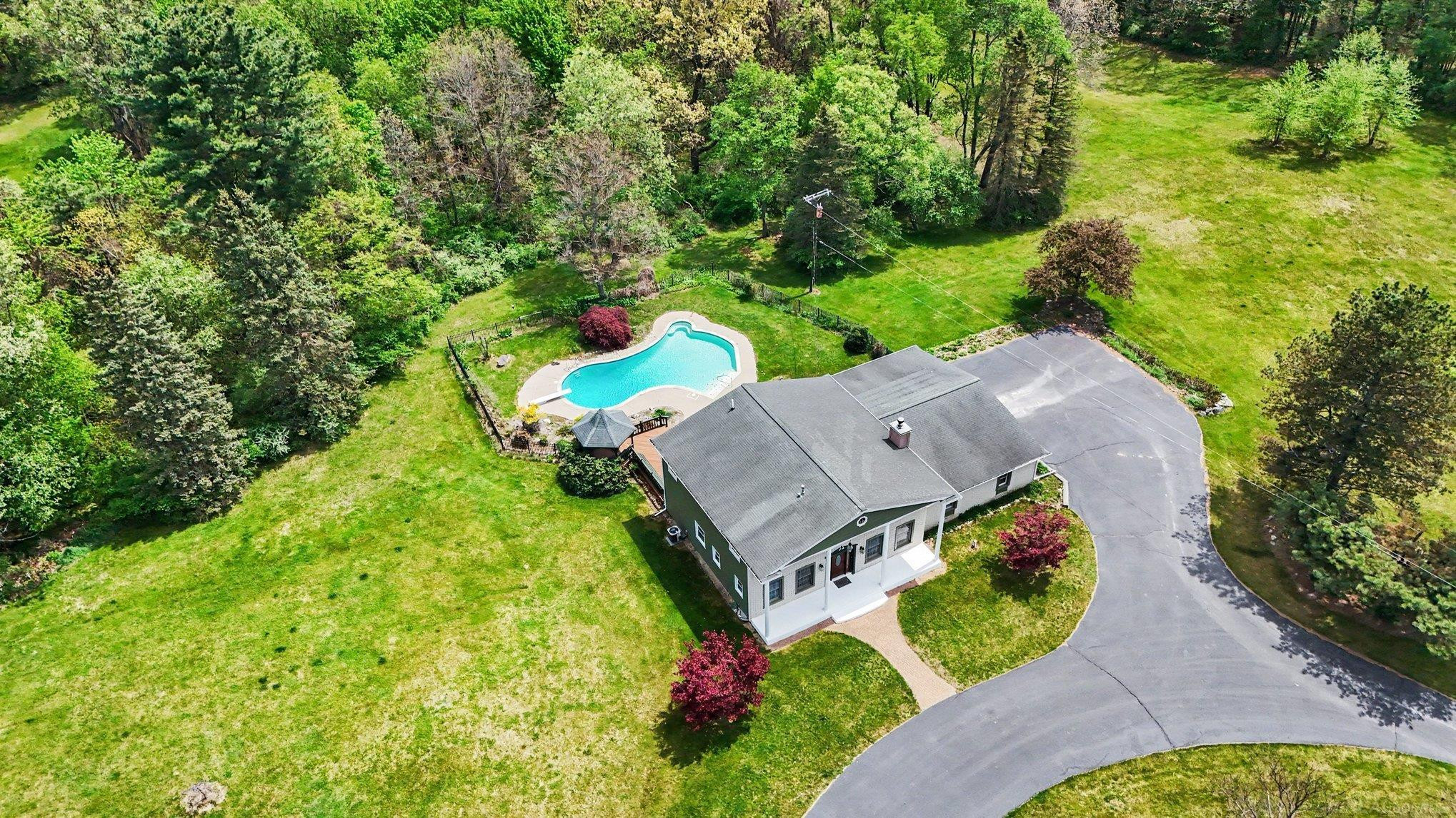 3285 Hosner Road, Dryden, MI 48428 — Photo 2