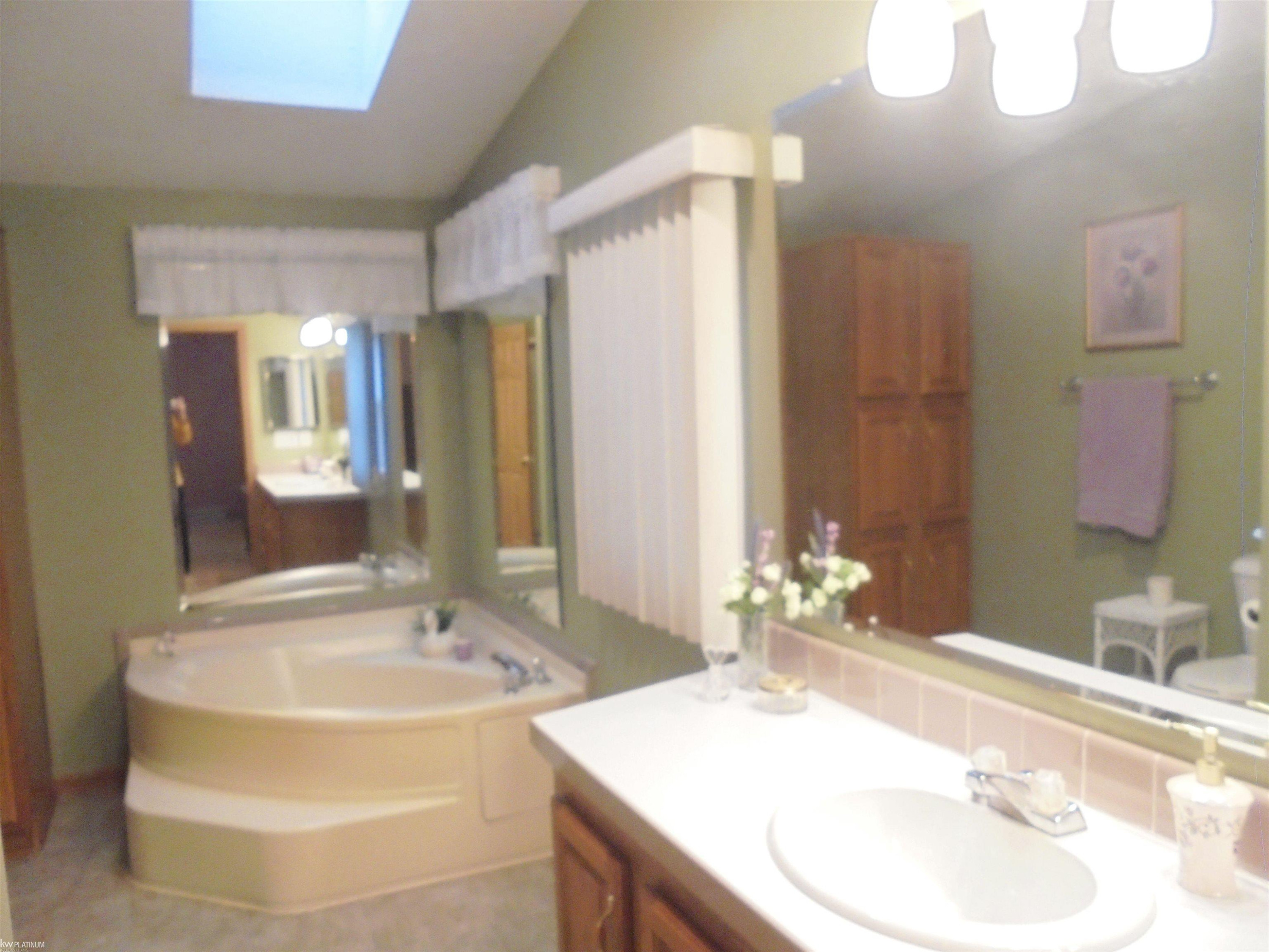 536 Swan Creek Court, MI — Photo 16