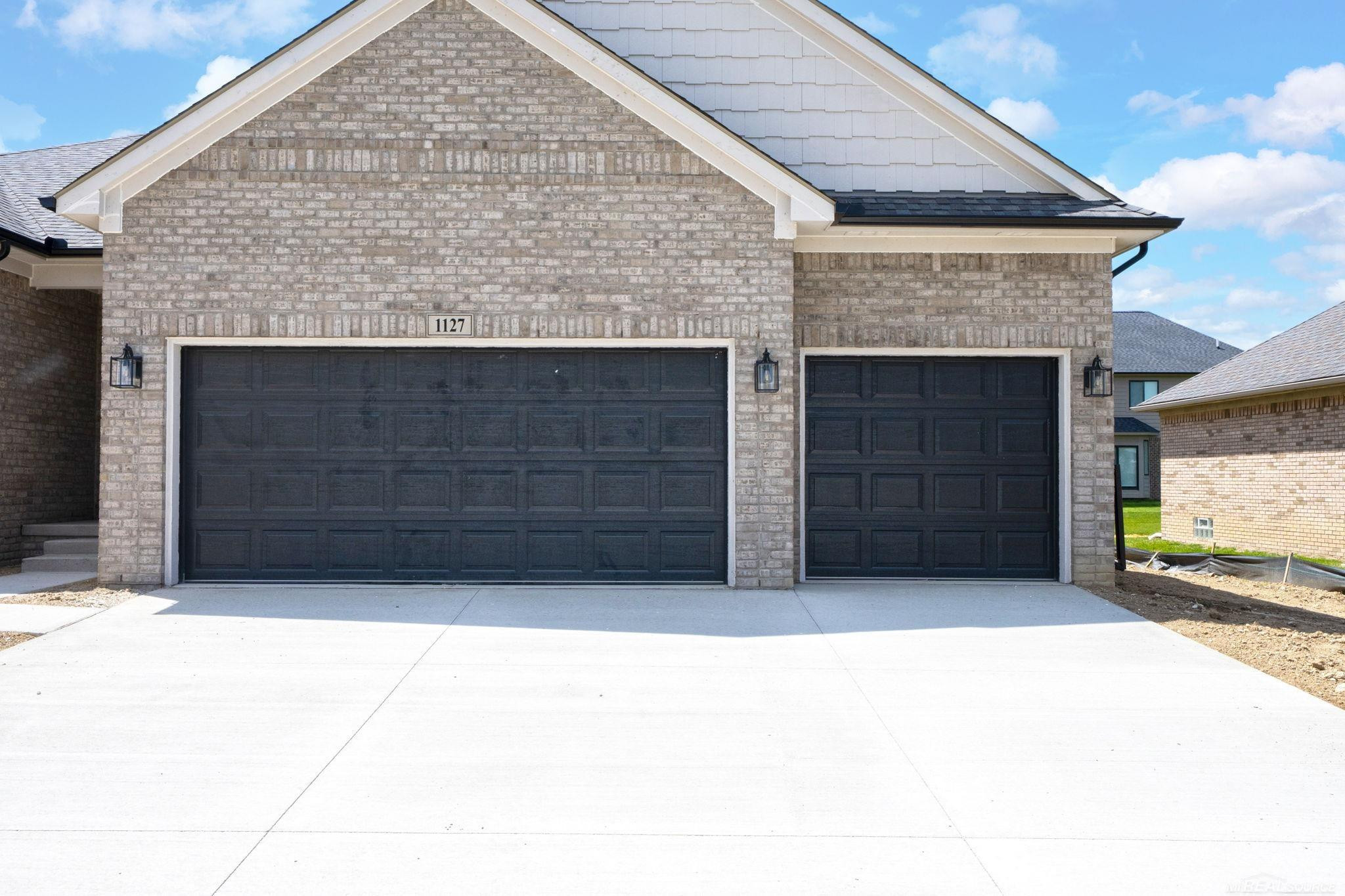 1127 Williamson Circle, Pontiac, MI 48340 — Photo 39