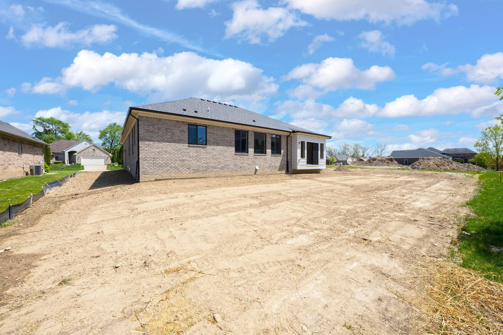 1127 Williamson Circle, Pontiac, MI 48340 — Photo 45