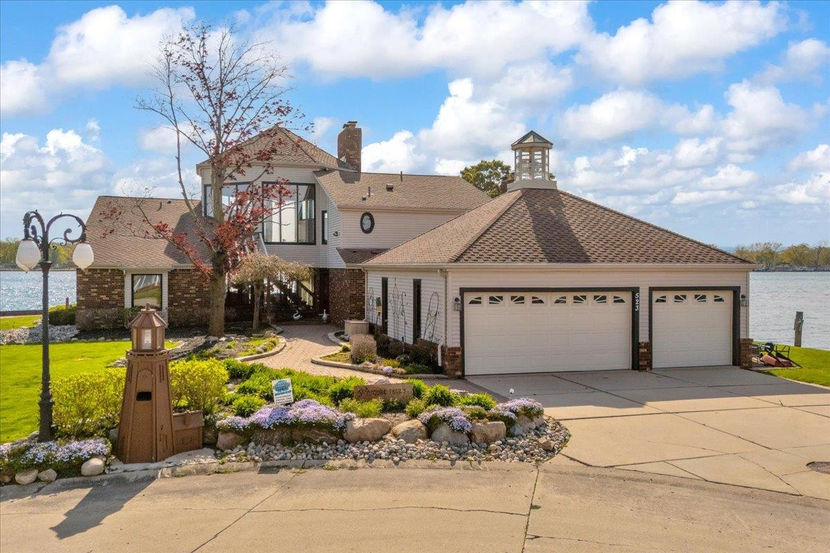 523 Lathrop Avenue, Algonac, MI 48001 — Photo 10
