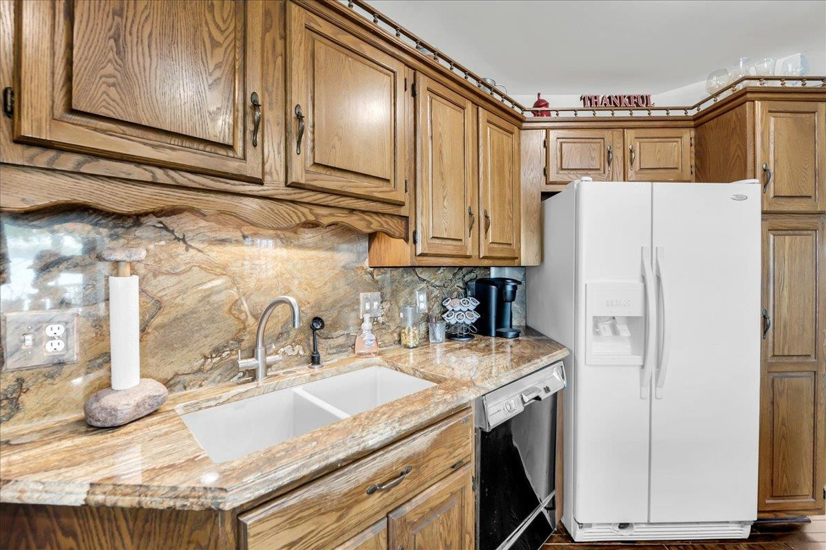 523 Lathrop Avenue, Algonac, MI 48001 — Photo 35
