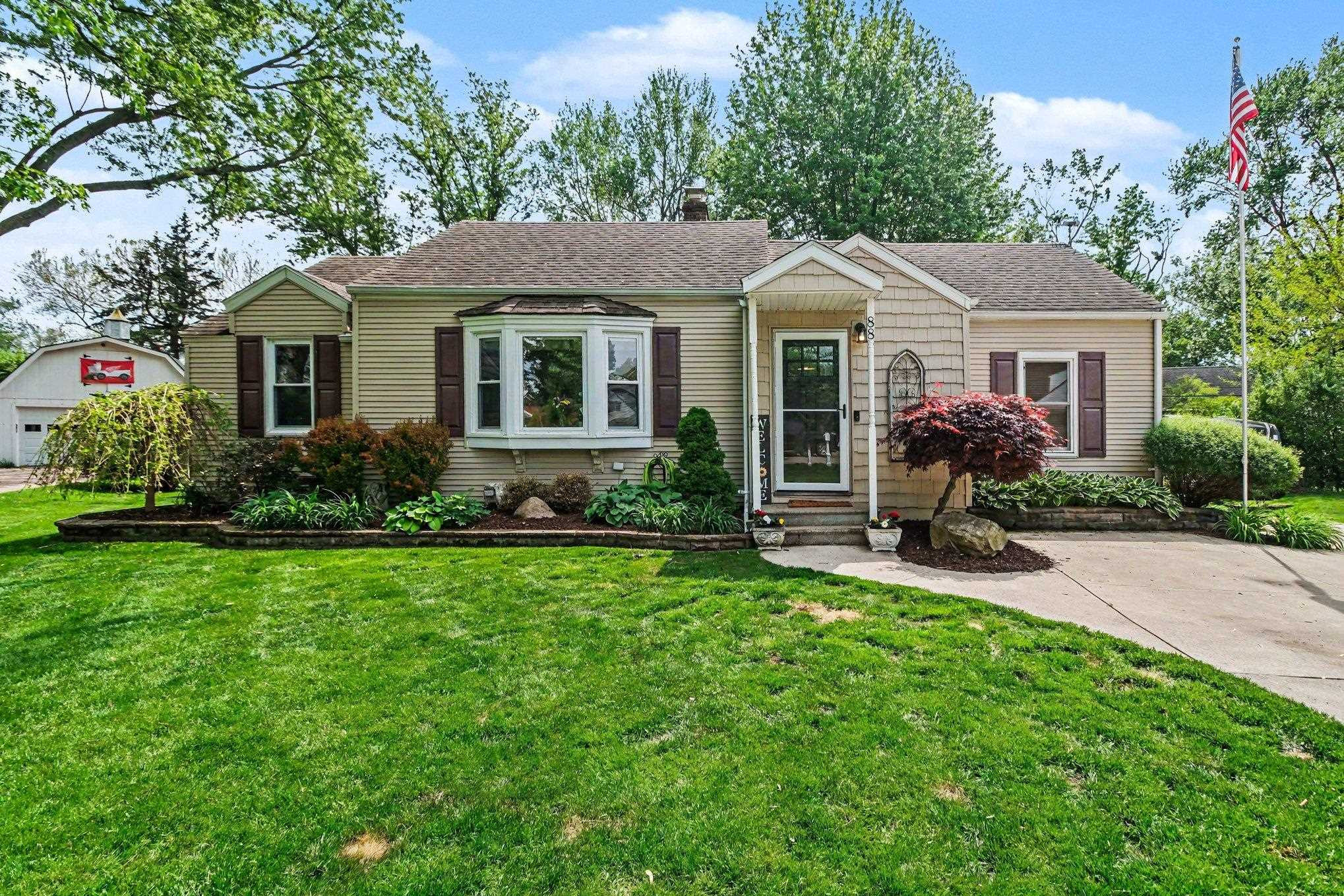 88 Hill Circle Drive, Waterford, MI 48328 — Photo 2