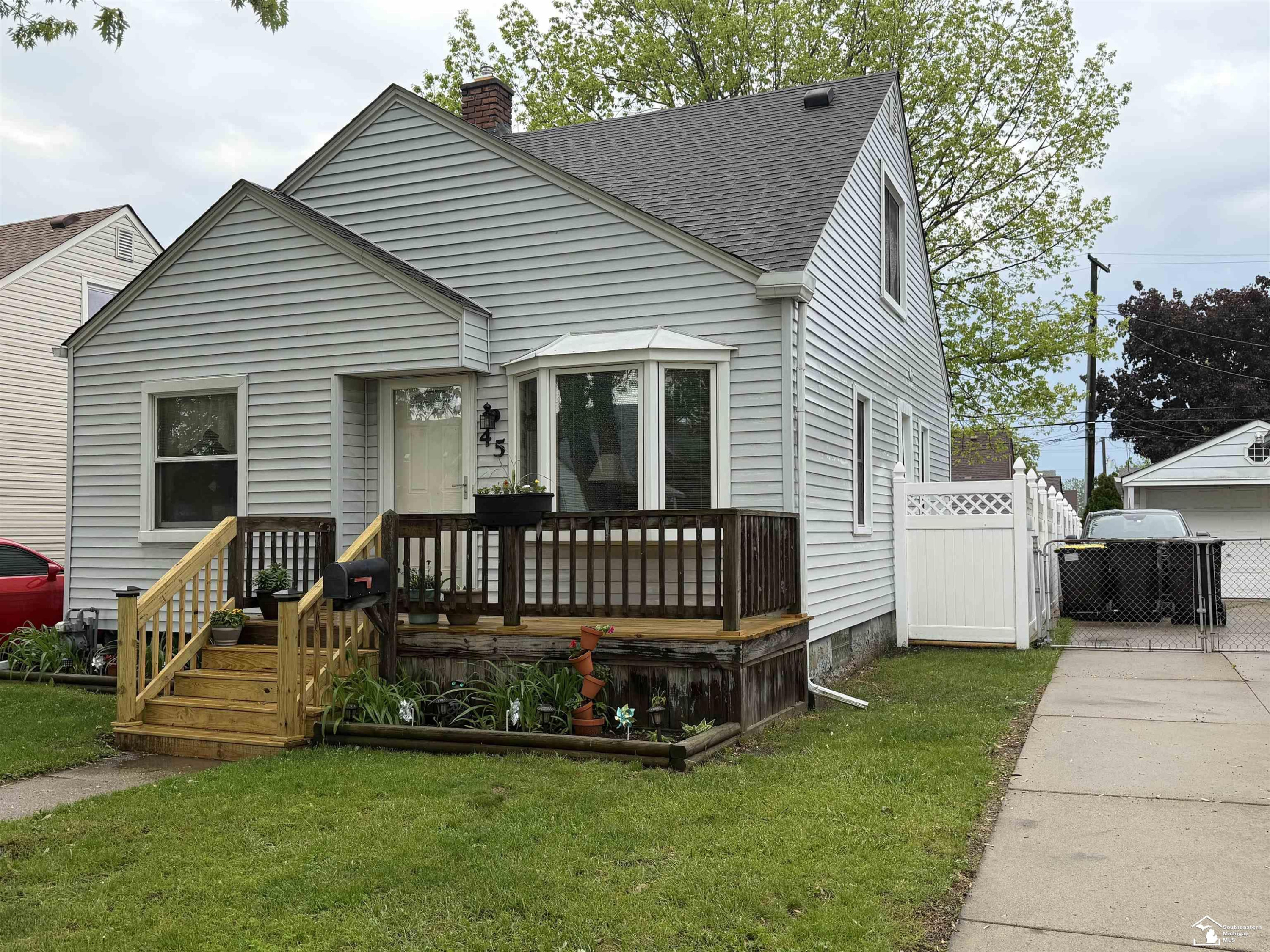45 Cleveland Street, Trenton, MI 48183 — Photo 3