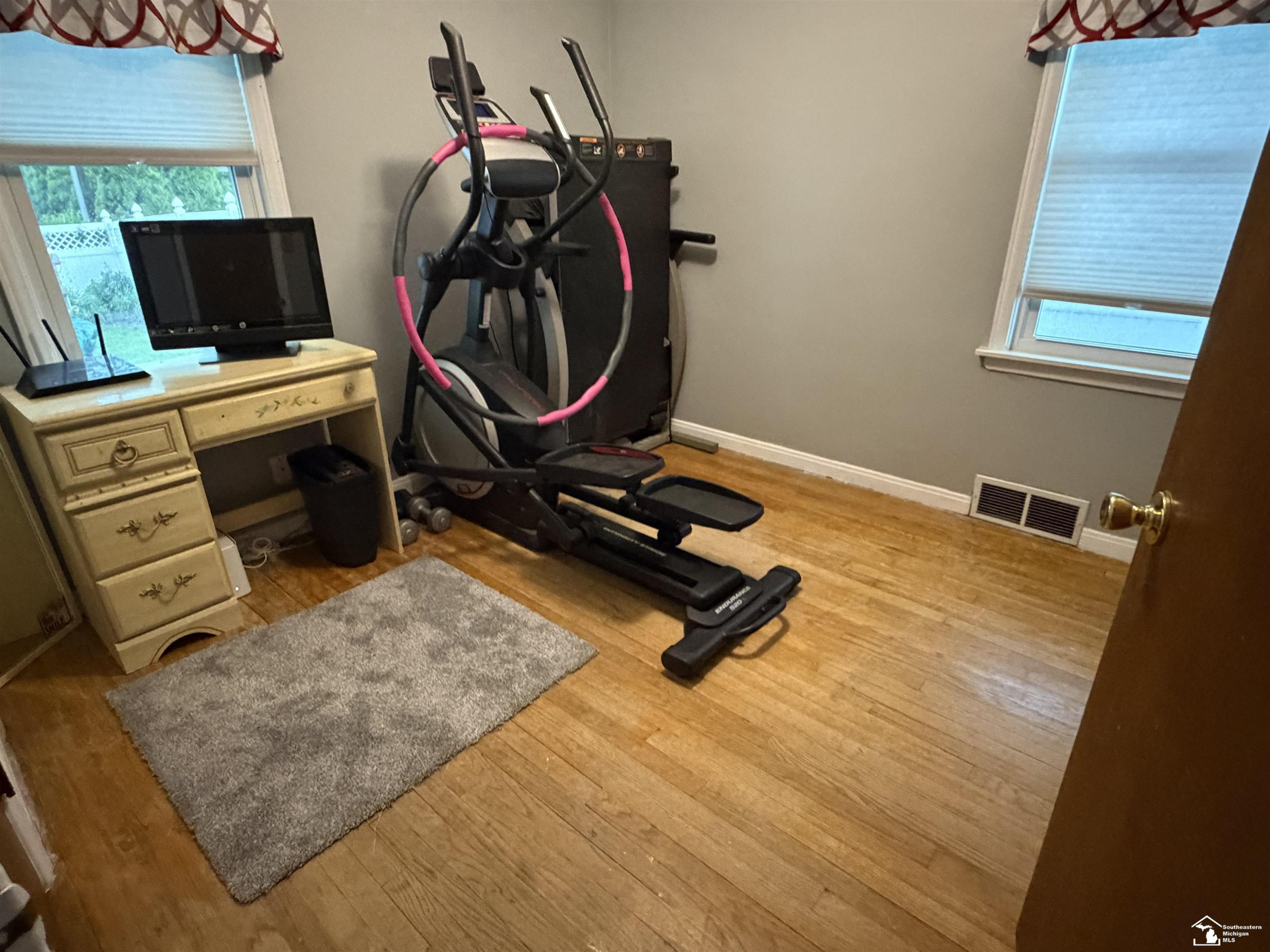 45 Cleveland Street, Trenton, MI 48183 — Photo 10