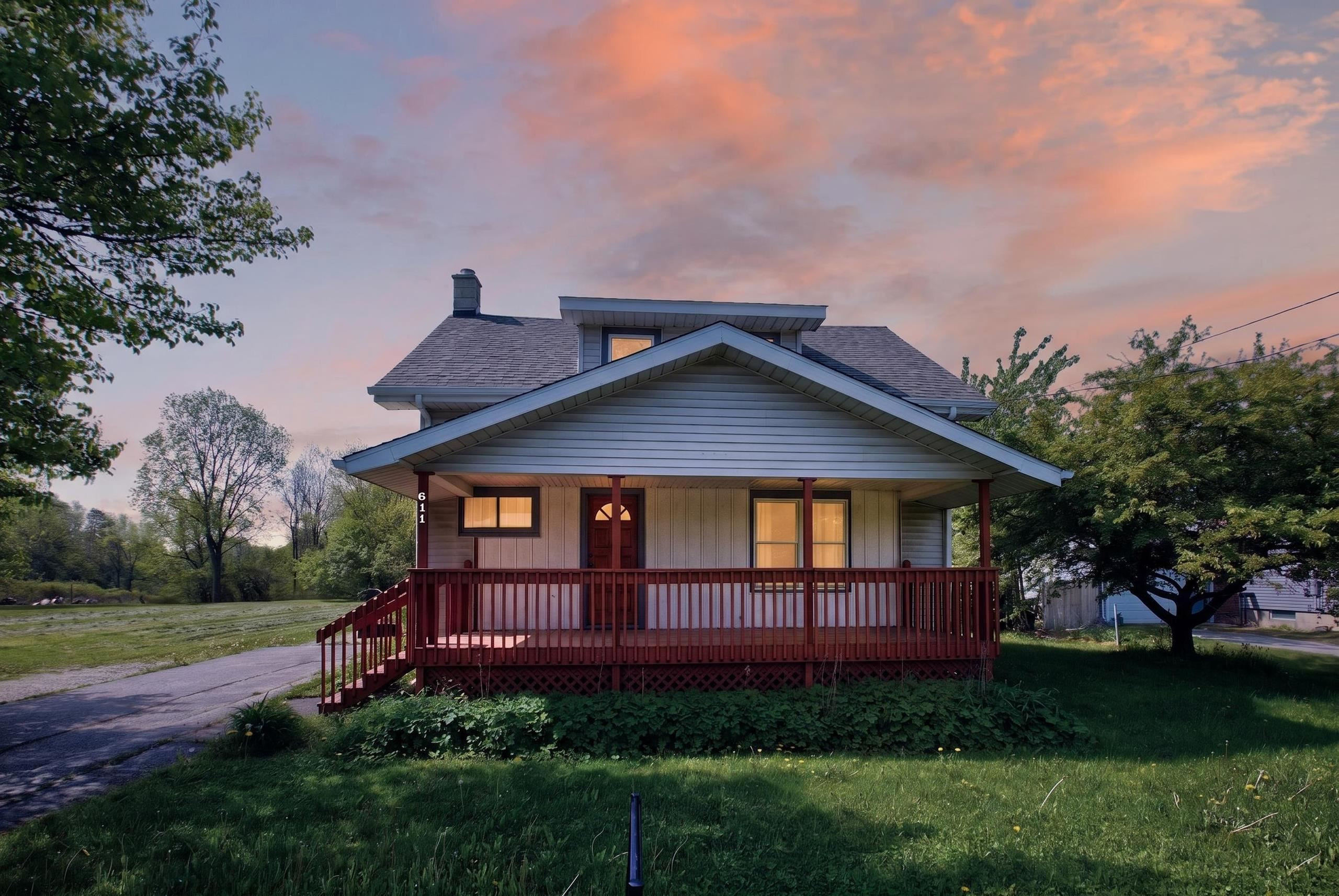611 W Flint Street, Davison, MI 48423 — front exterior