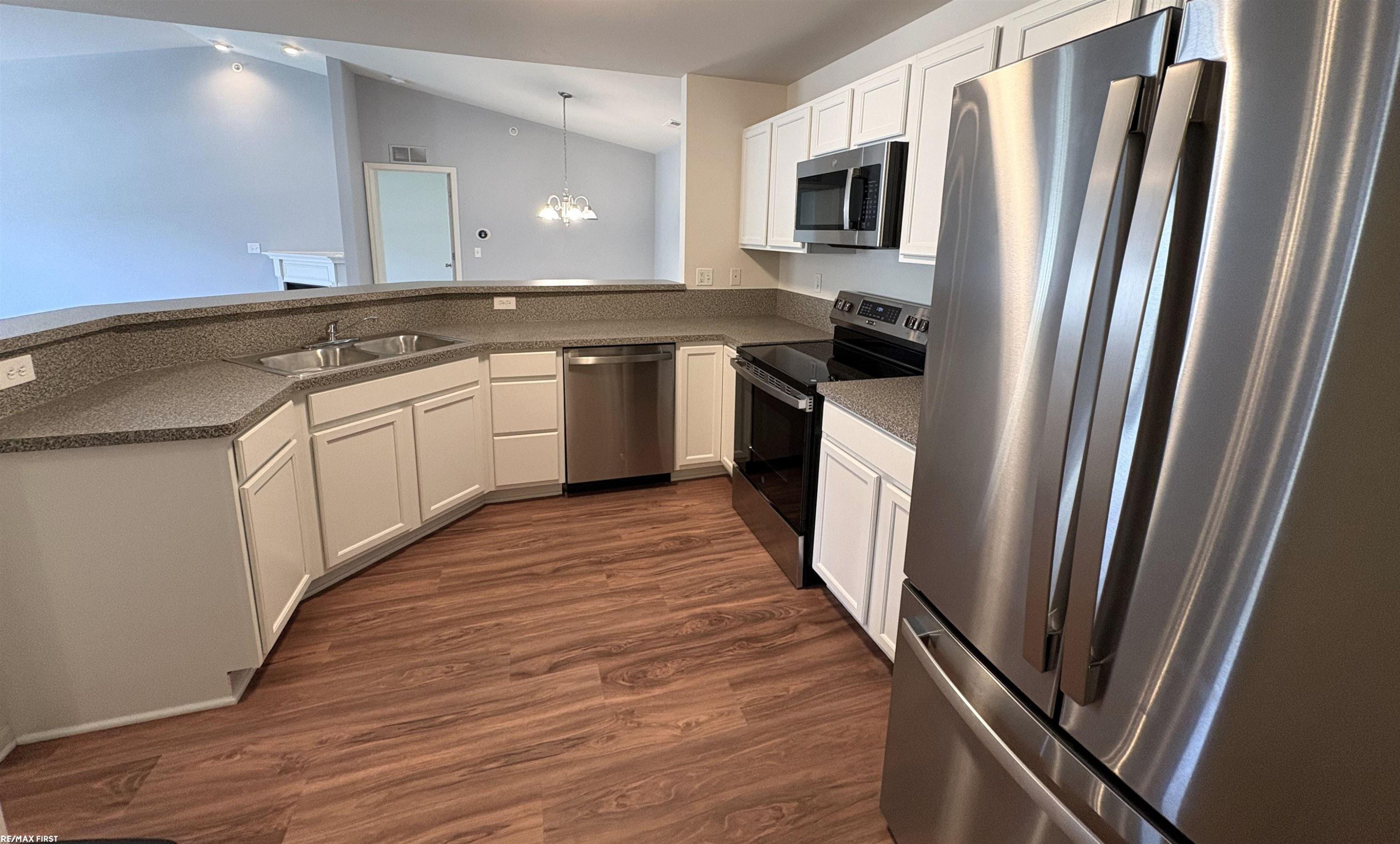27001 Carrington Place, MI — Photo 7