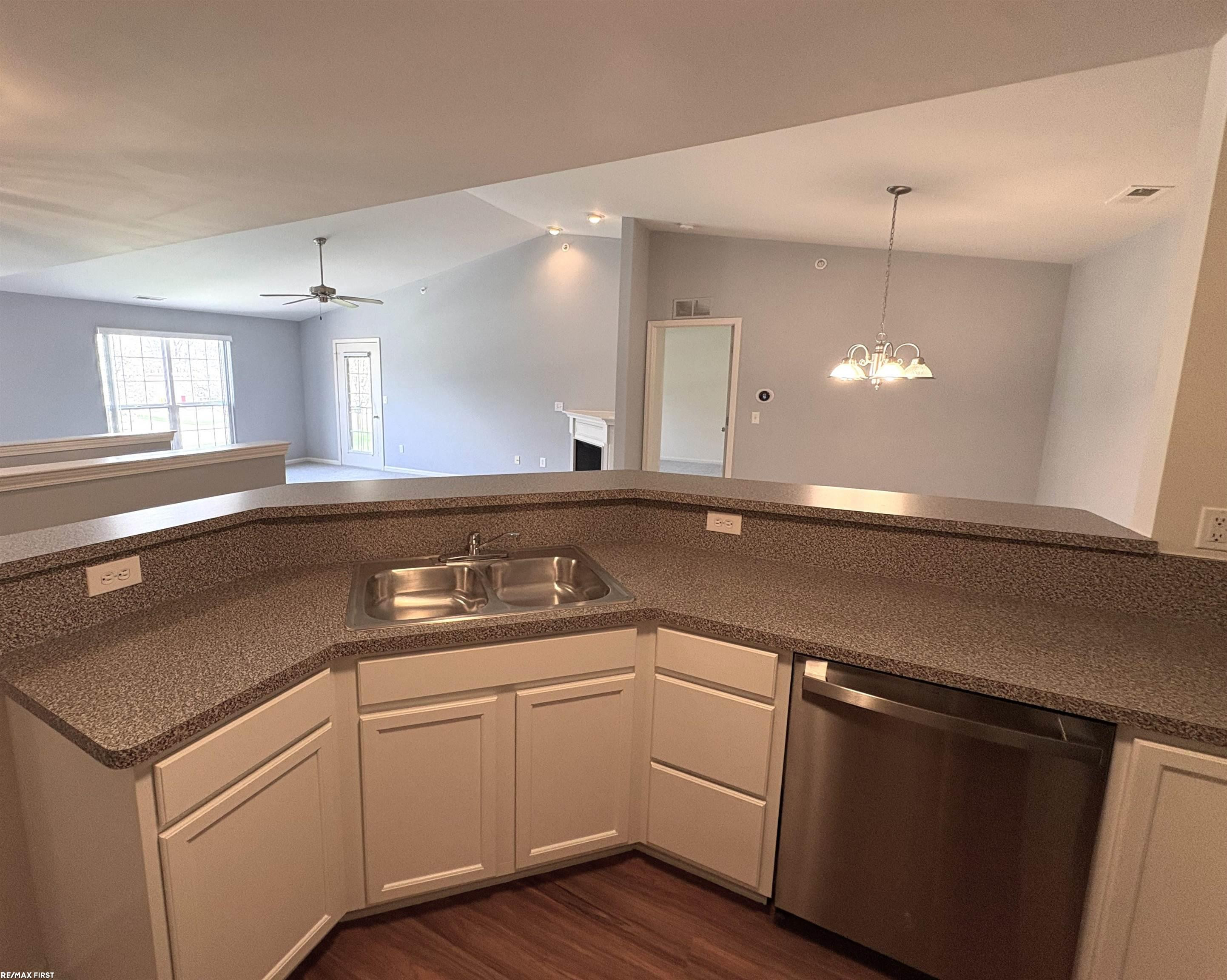 27001 Carrington Place, MI — Photo 8