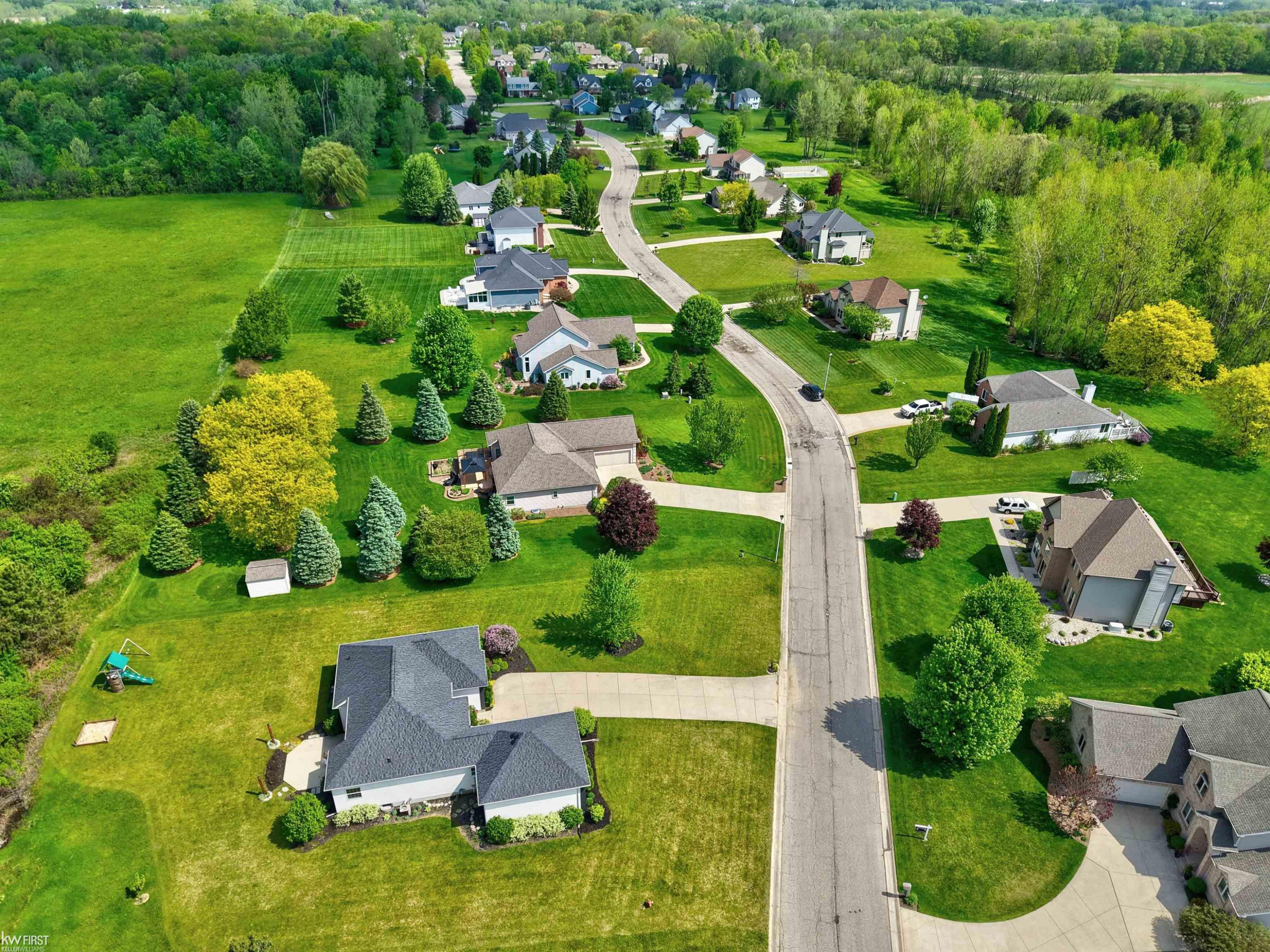 9484 Aspen View Drive, Grand Blanc, MI 48439 — Photo 5