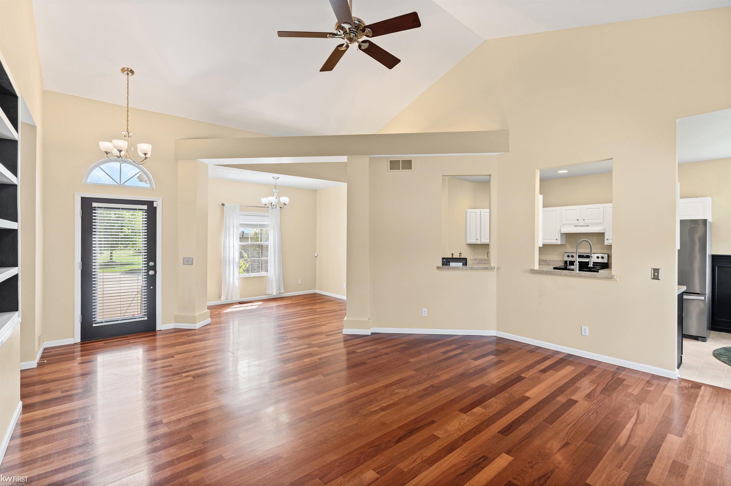 9484 Aspen View Drive, Grand Blanc, MI 48439 — Photo 24
