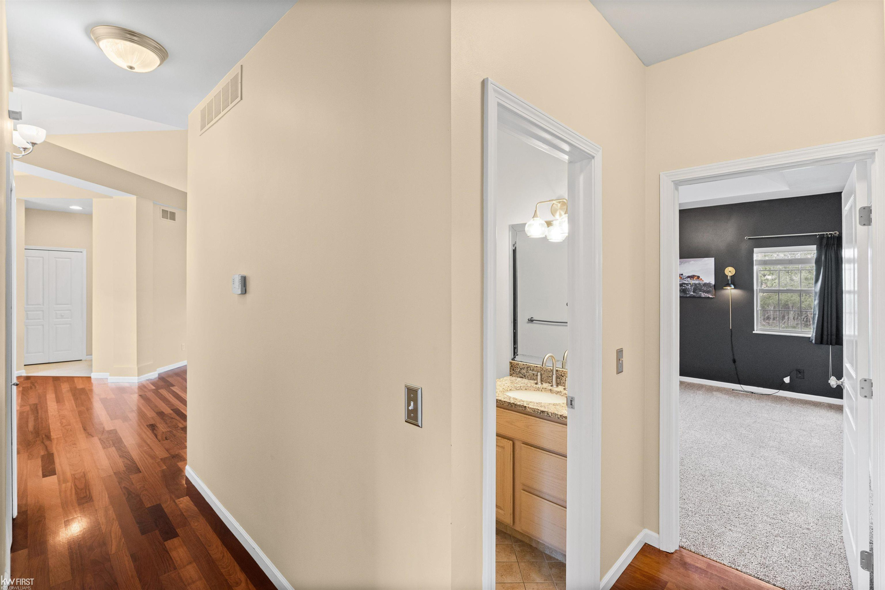 9484 Aspen View Drive, Grand Blanc, MI 48439 — Photo 25