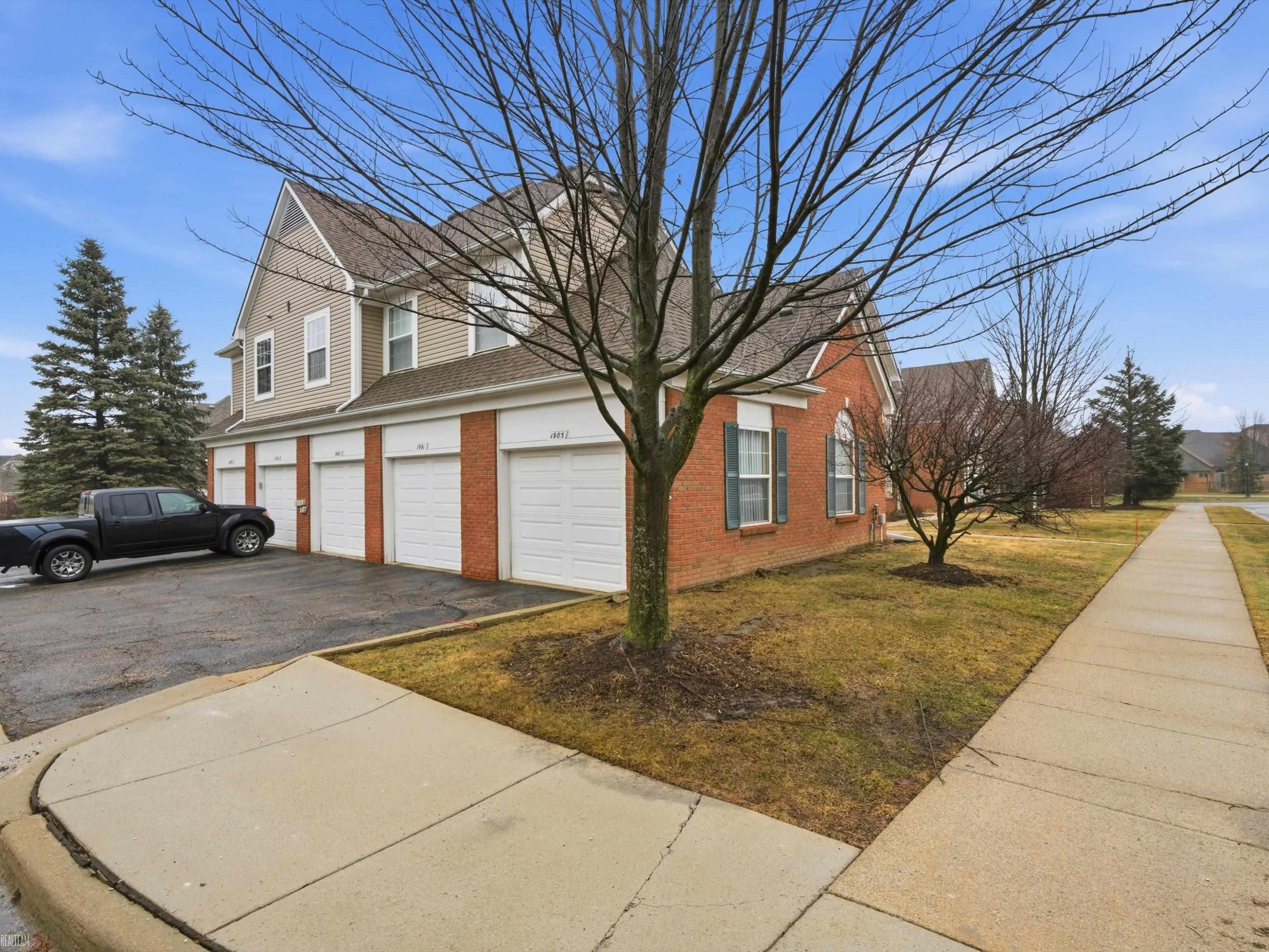1985 Monarch Drive, Shelby Twp, MI 48316 — Photo 2