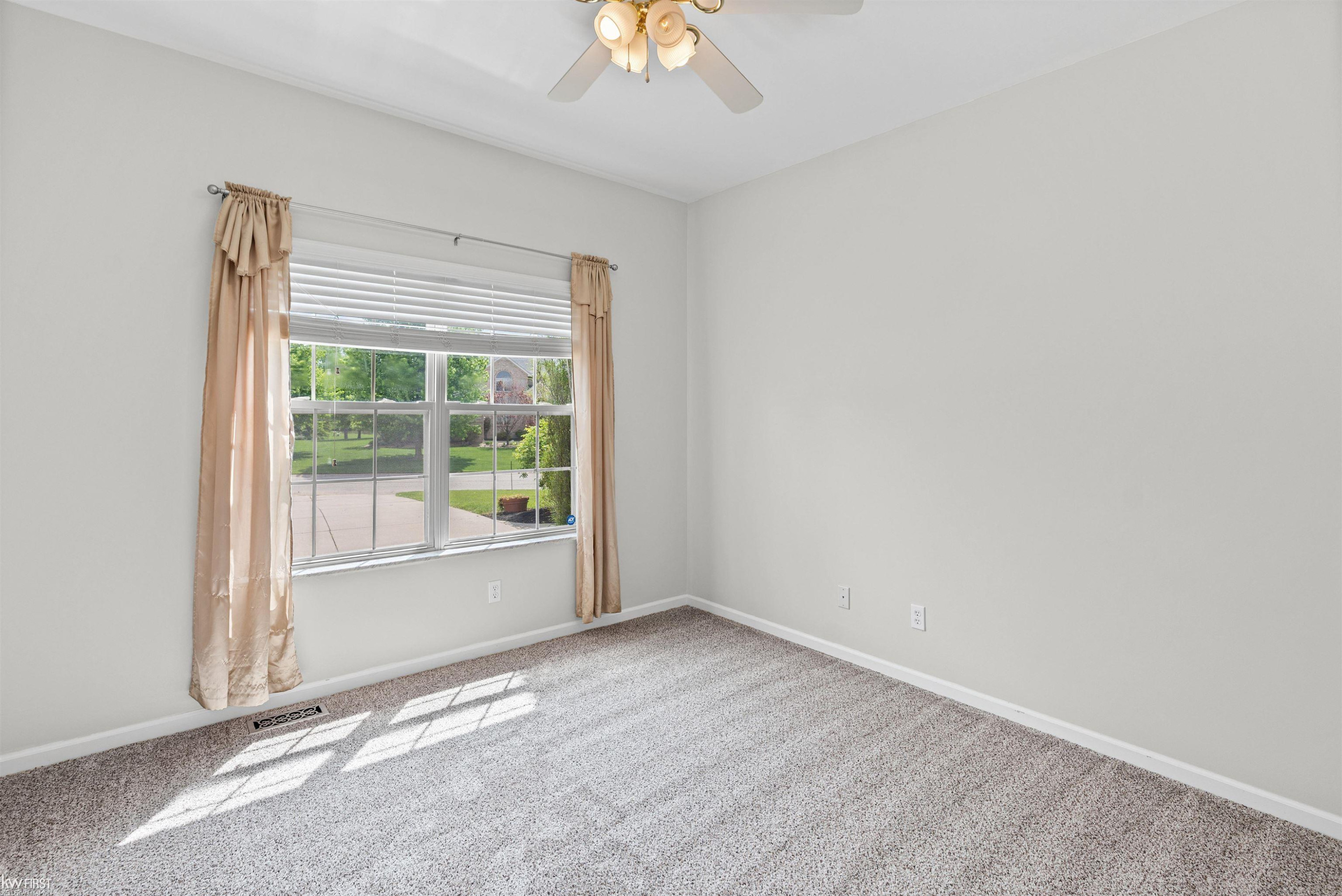 9484 Aspen View Drive, Grand Blanc, MI 48439 — Photo 34