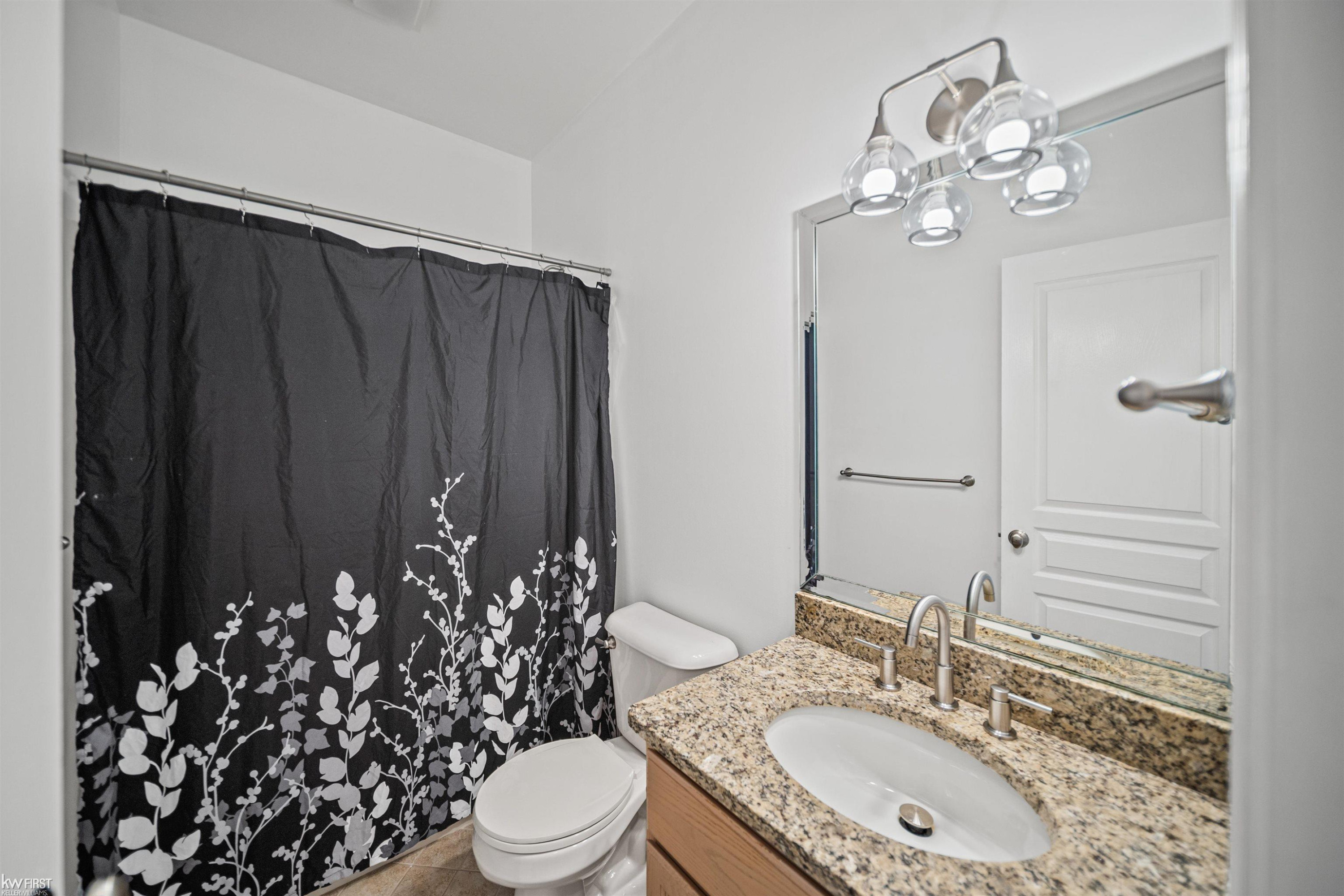 9484 Aspen View Drive, Grand Blanc, MI 48439 — Photo 38