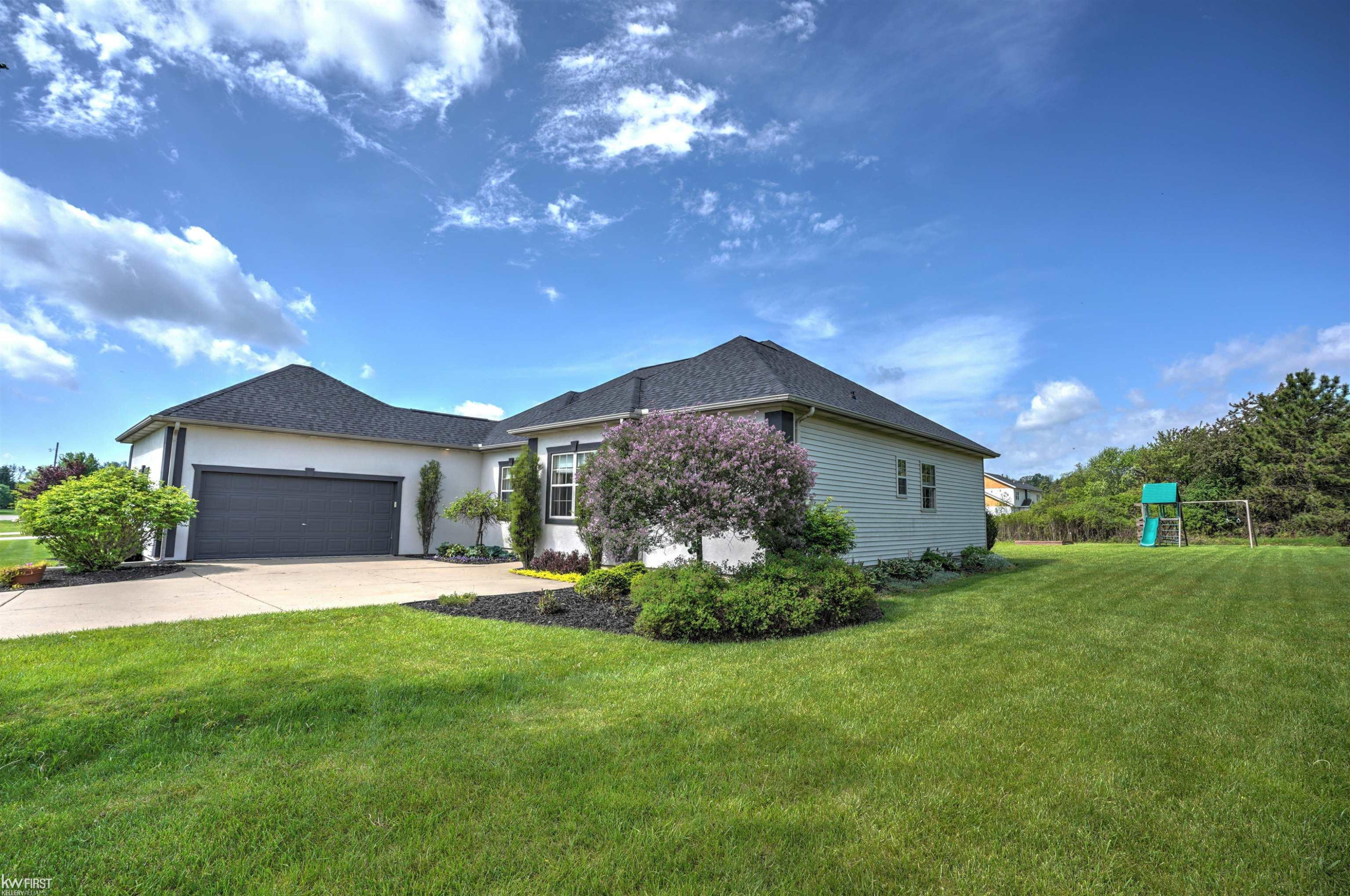 9484 Aspen View Drive, Grand Blanc, MI 48439 — Photo 54