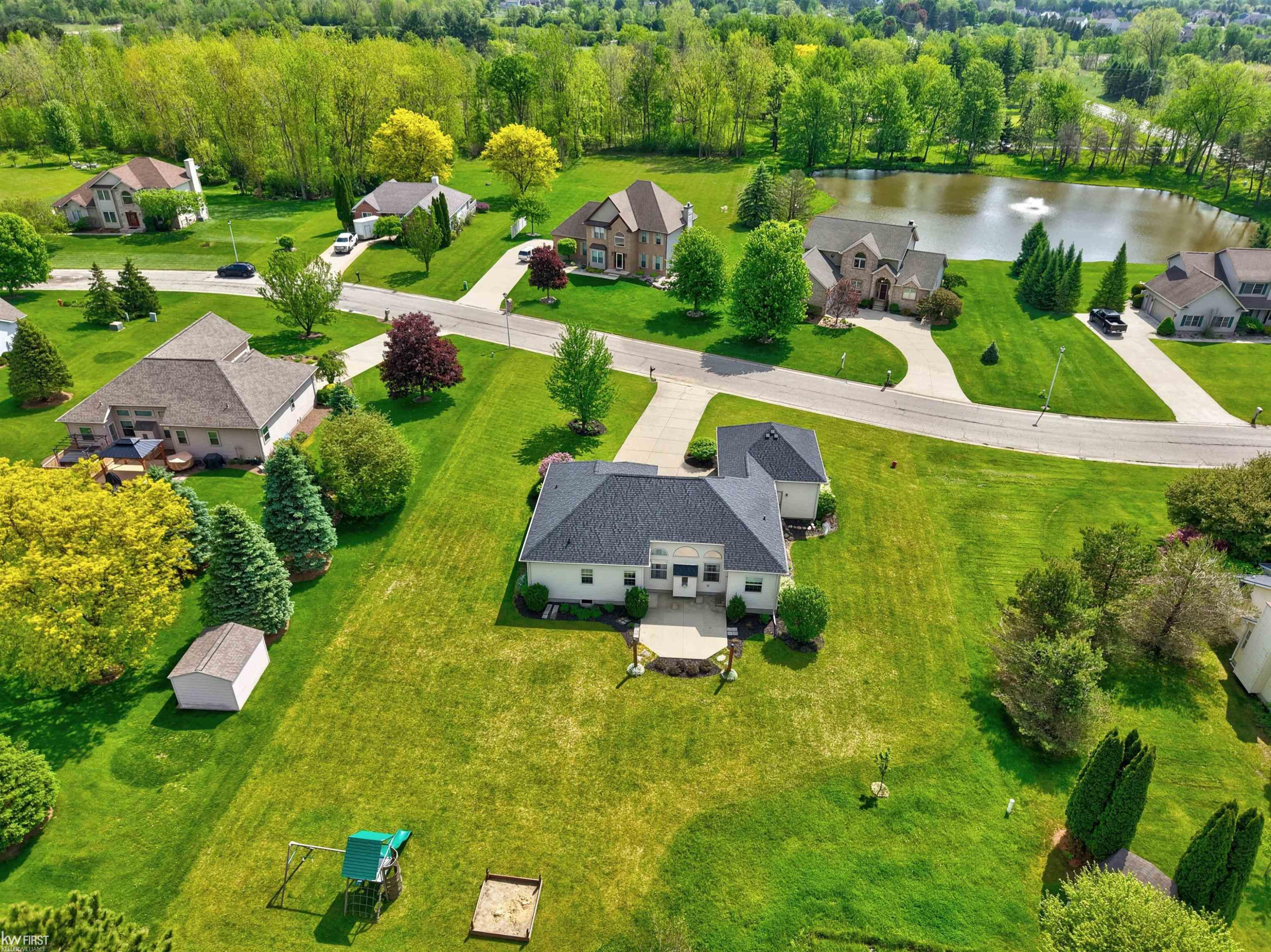 9484 Aspen View Drive, Grand Blanc, MI 48439 — Photo 58