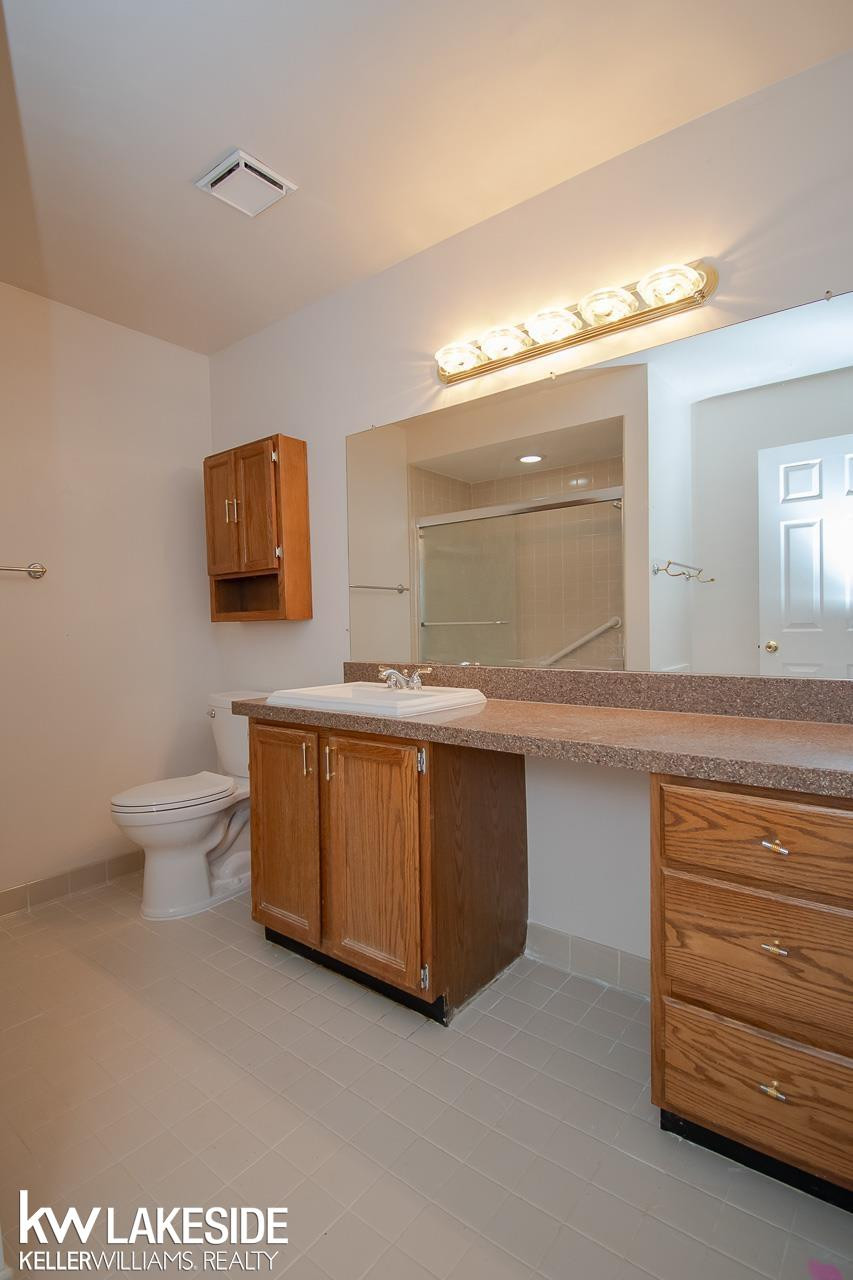 45297 Universal Court, Shelby Twp, MI 48317 — Photo 17