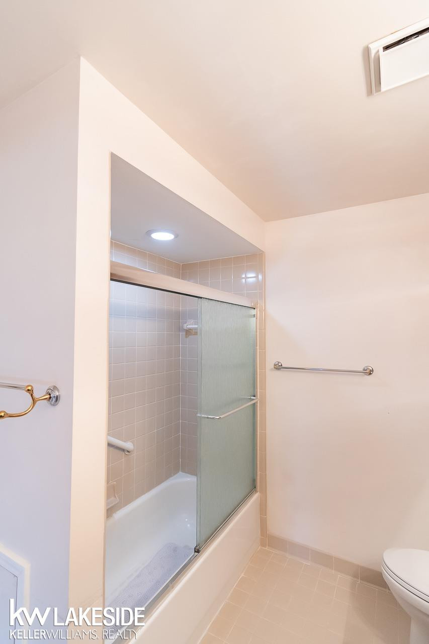 45297 Universal Court, Shelby Twp, MI 48317 — Photo 18