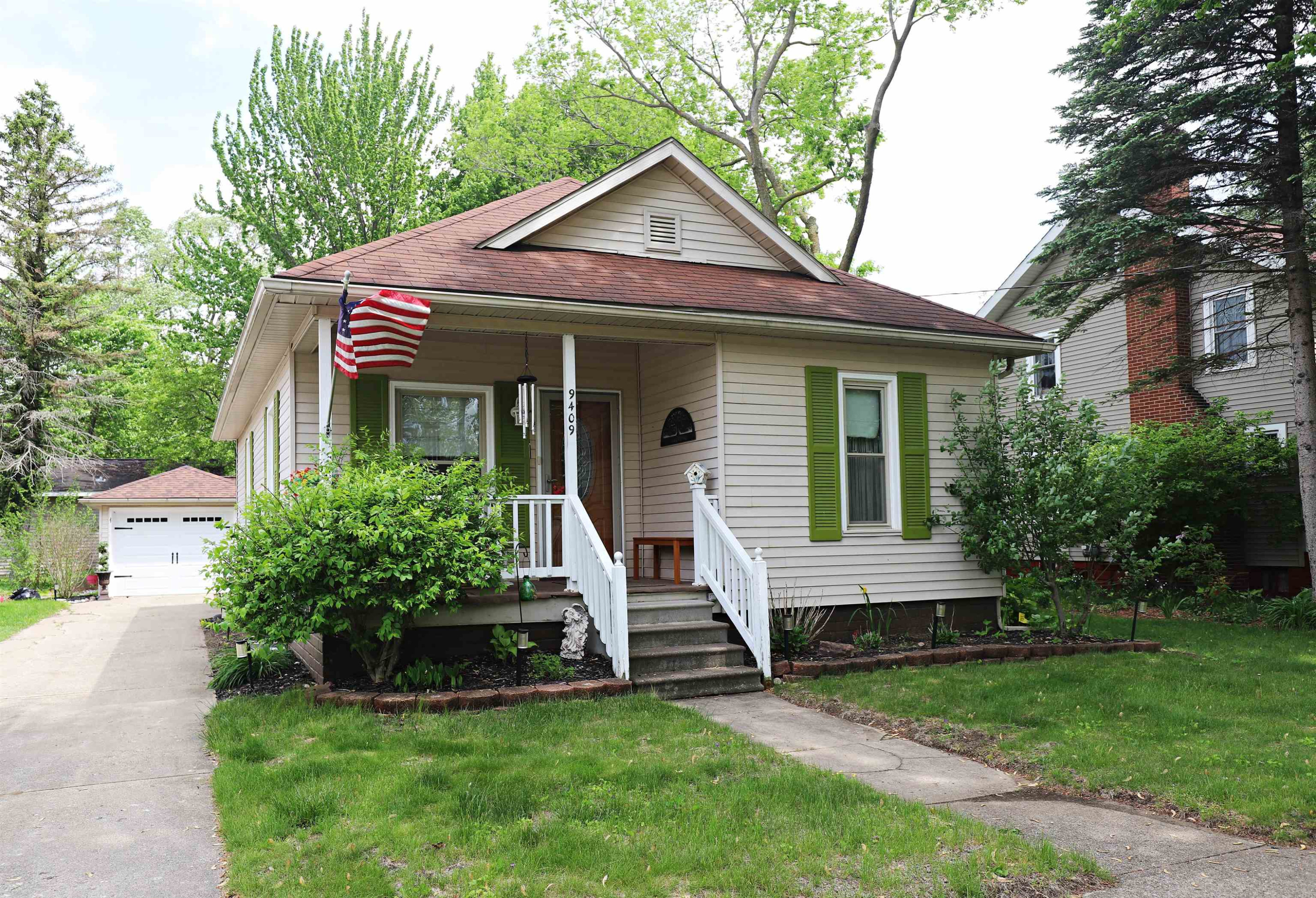 9409 Butternut Street, New Lothrop, MI 48460