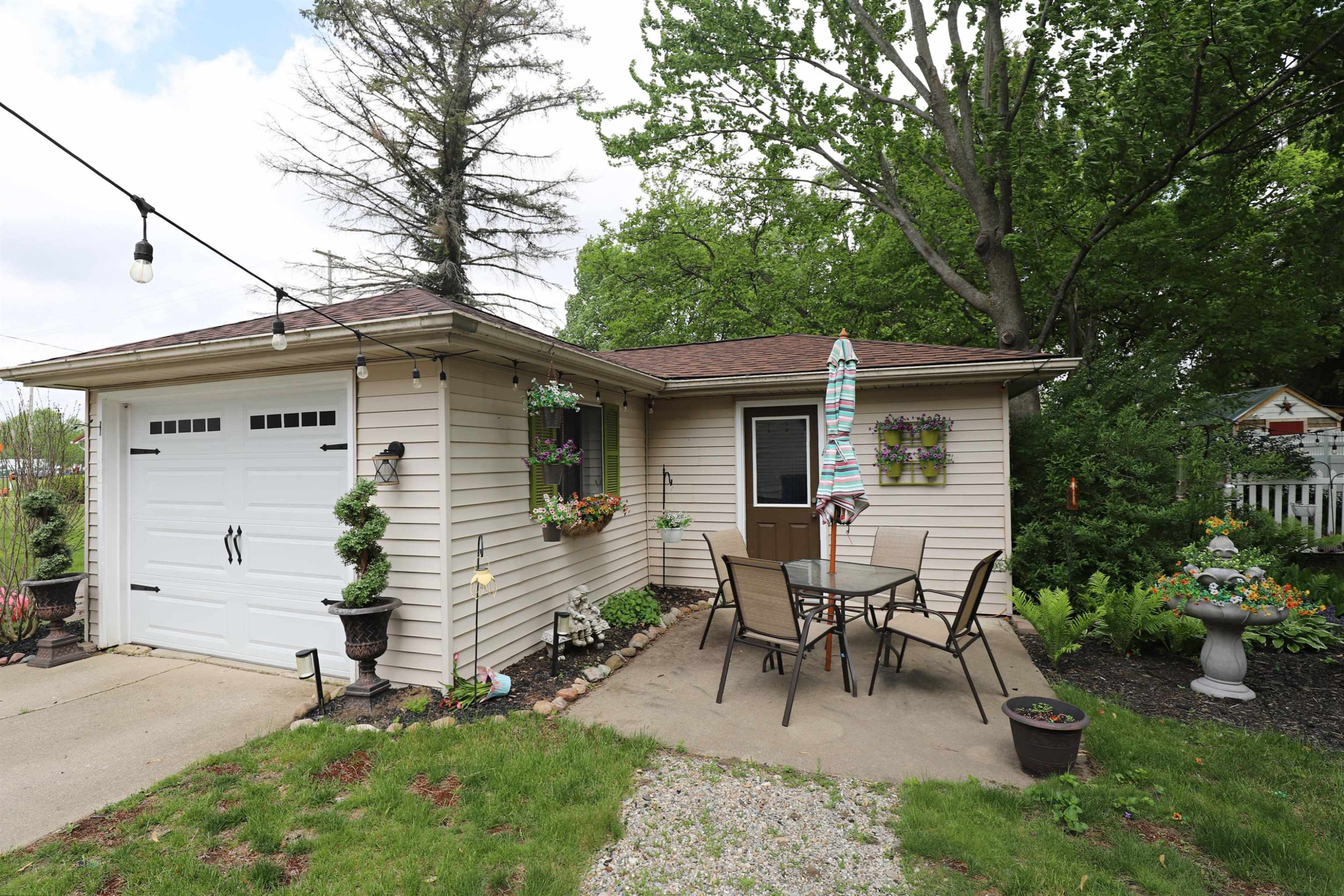 9409 Butternut Street, New Lothrop, MI 48460 — Photo 21