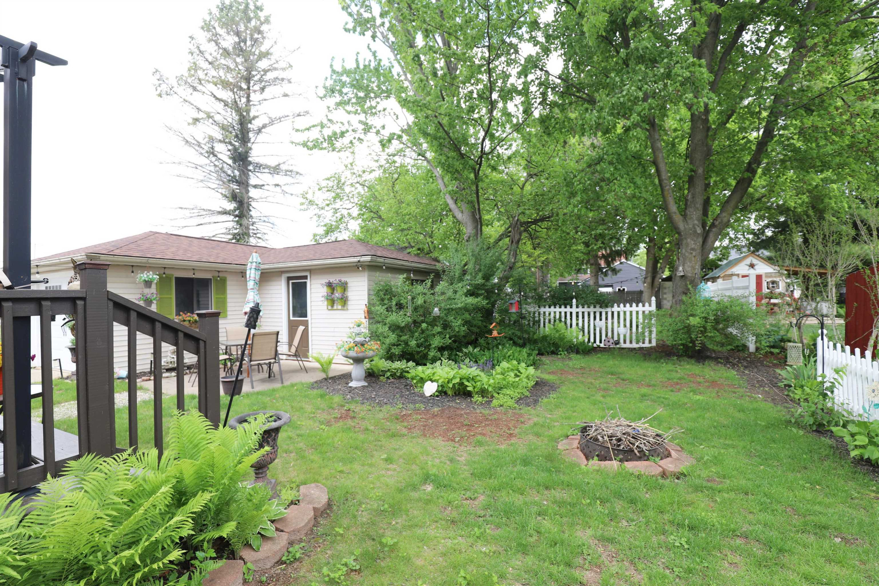 9409 Butternut Street, New Lothrop, MI 48460 — Photo 24