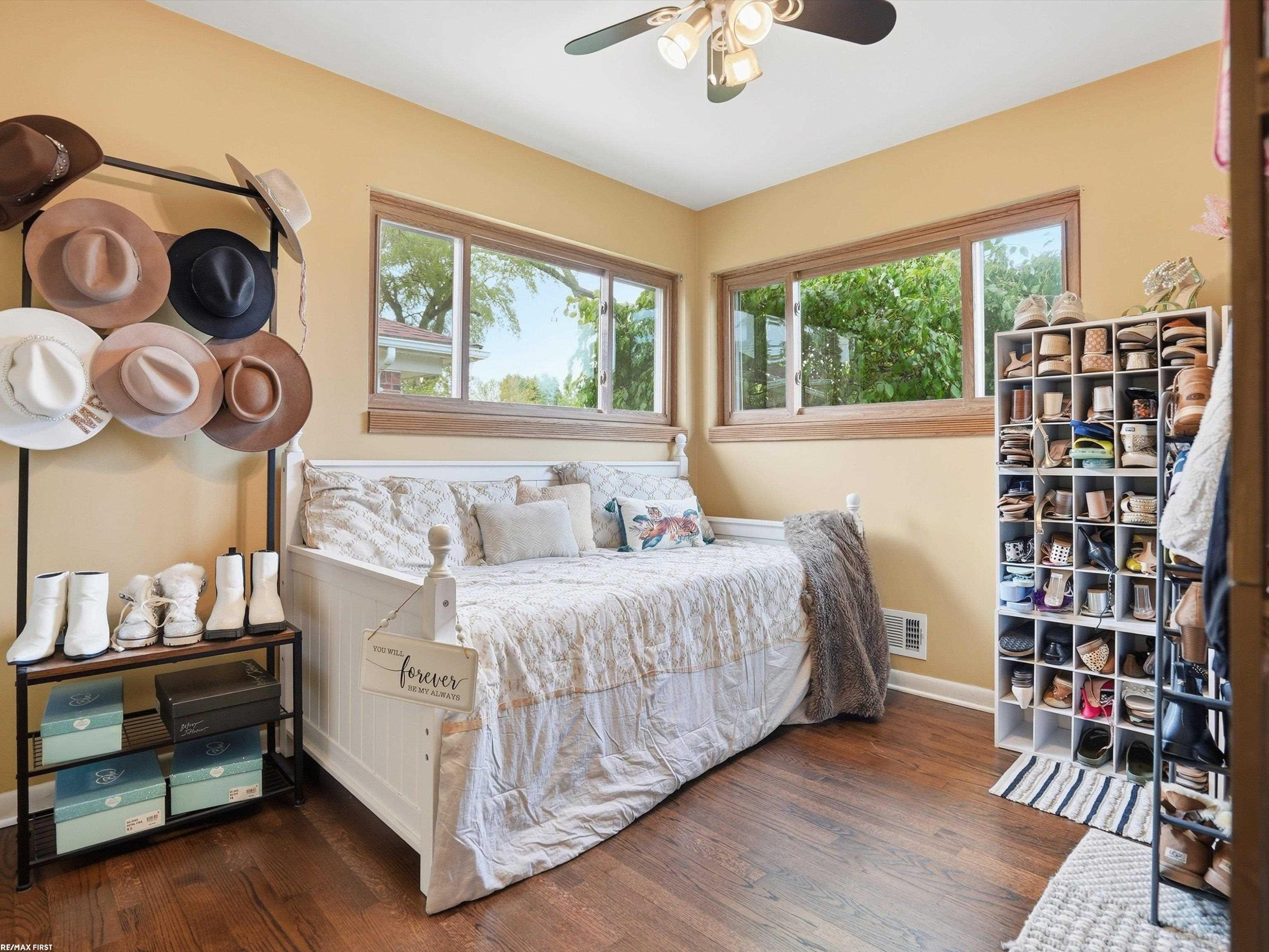 26301 San Rosa Drive, Saint Clair Shores, MI 48081 — Photo 16