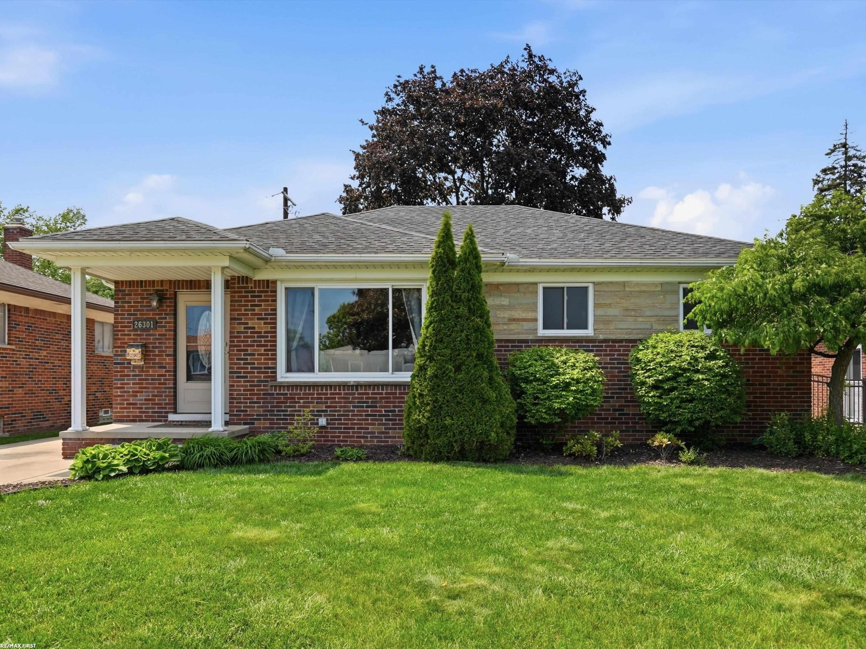 26301 San Rosa Drive, Saint Clair Shores, MI 48081 — Photo 36