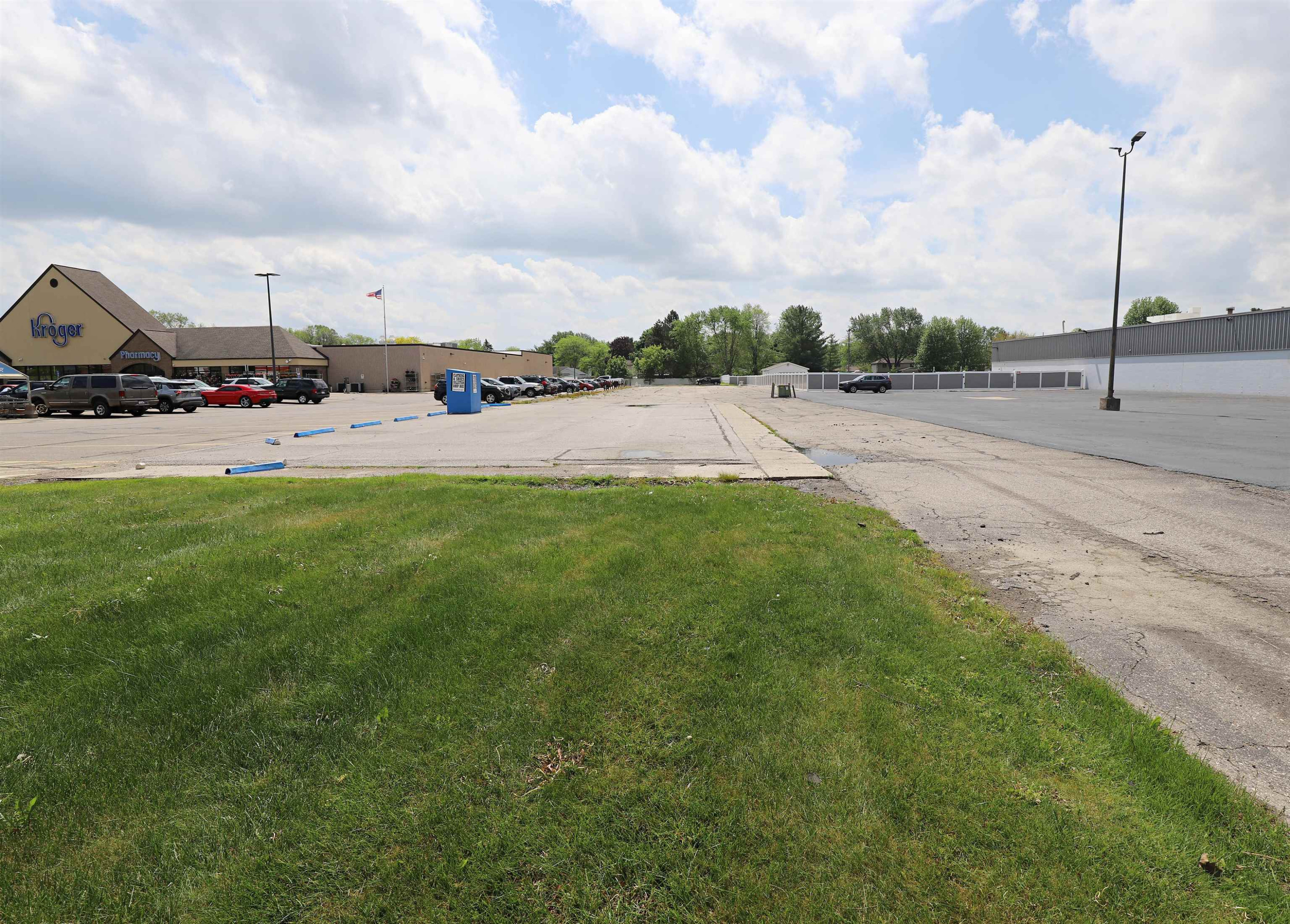 1524 E Pierson Road, Flushing, MI 48433