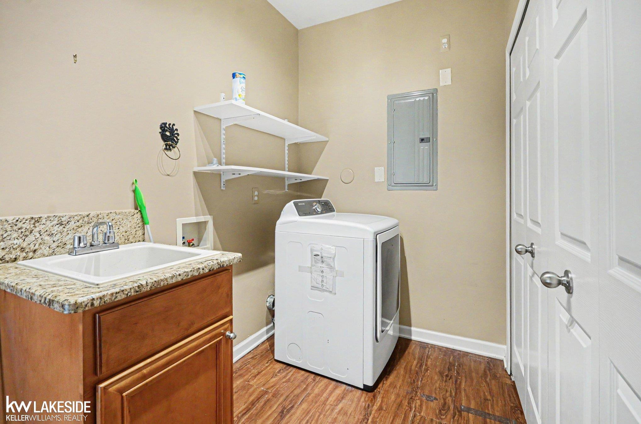 13640 Silver Birch Circle, Utica, MI 48315 — Photo 12