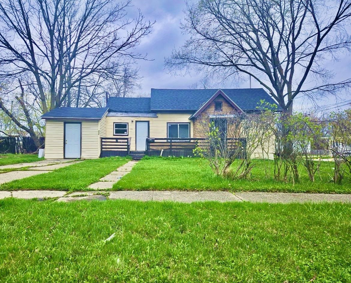 402 Oak Street, Saginaw, MI 48604 — front exterior