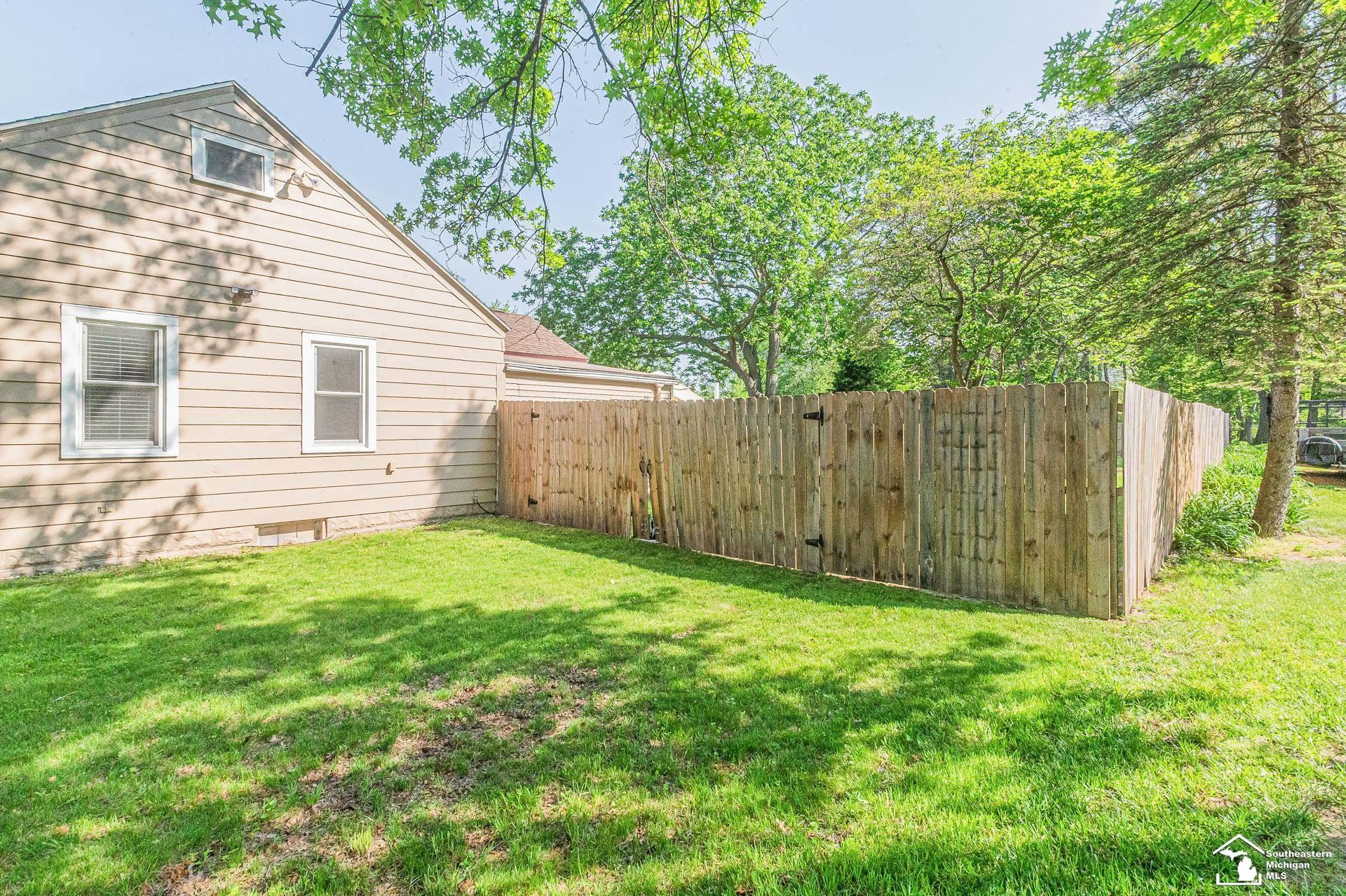 6966 Summerfield Road, Temperance, MI 48182 — Photo 5